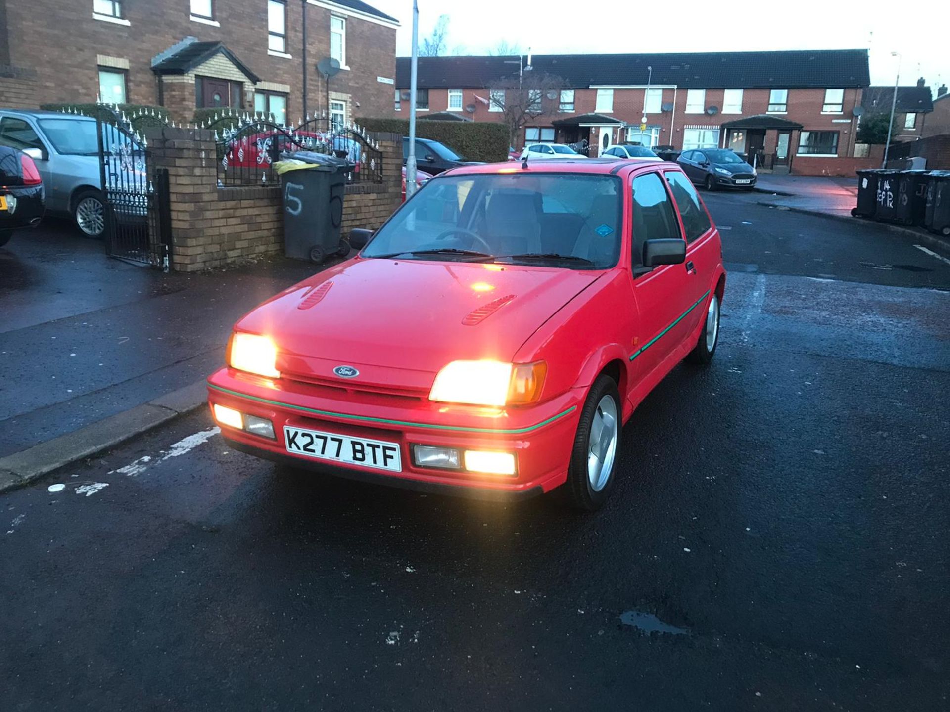 1992 FORD FIESTA XR2 I RED 3 DOOR HATCHBACK, 1.8 PETROL ENGINE, MANUAL 5 GEARS *PLUS VAT* - Image 6 of 16