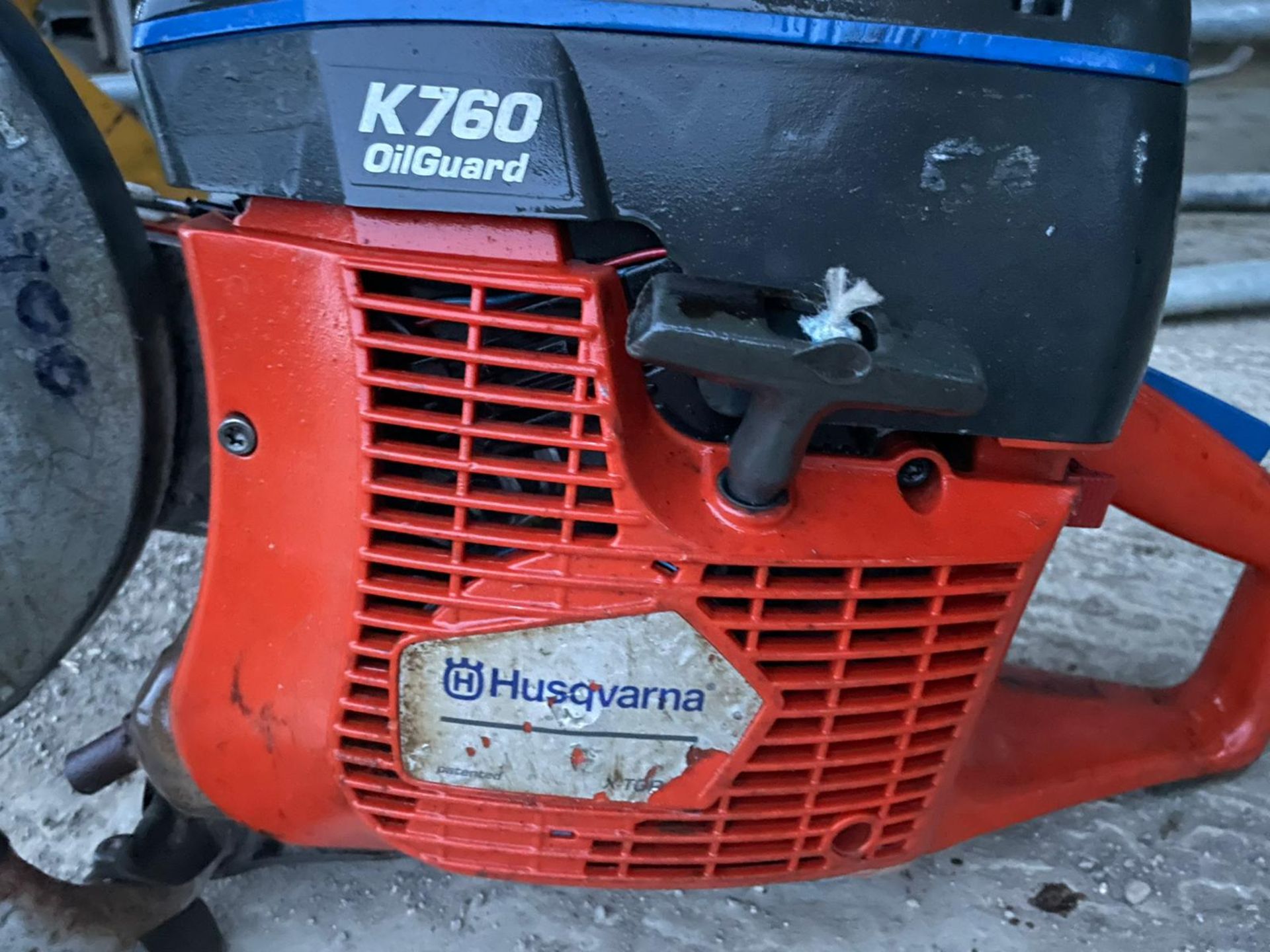 HUSQVARNA K760 OIL GUARD DISC CUTTER, BOUGHT NEW IN 2016, RUNS AND WORKS, NO BLADE *NO VAT* - Image 5 of 6