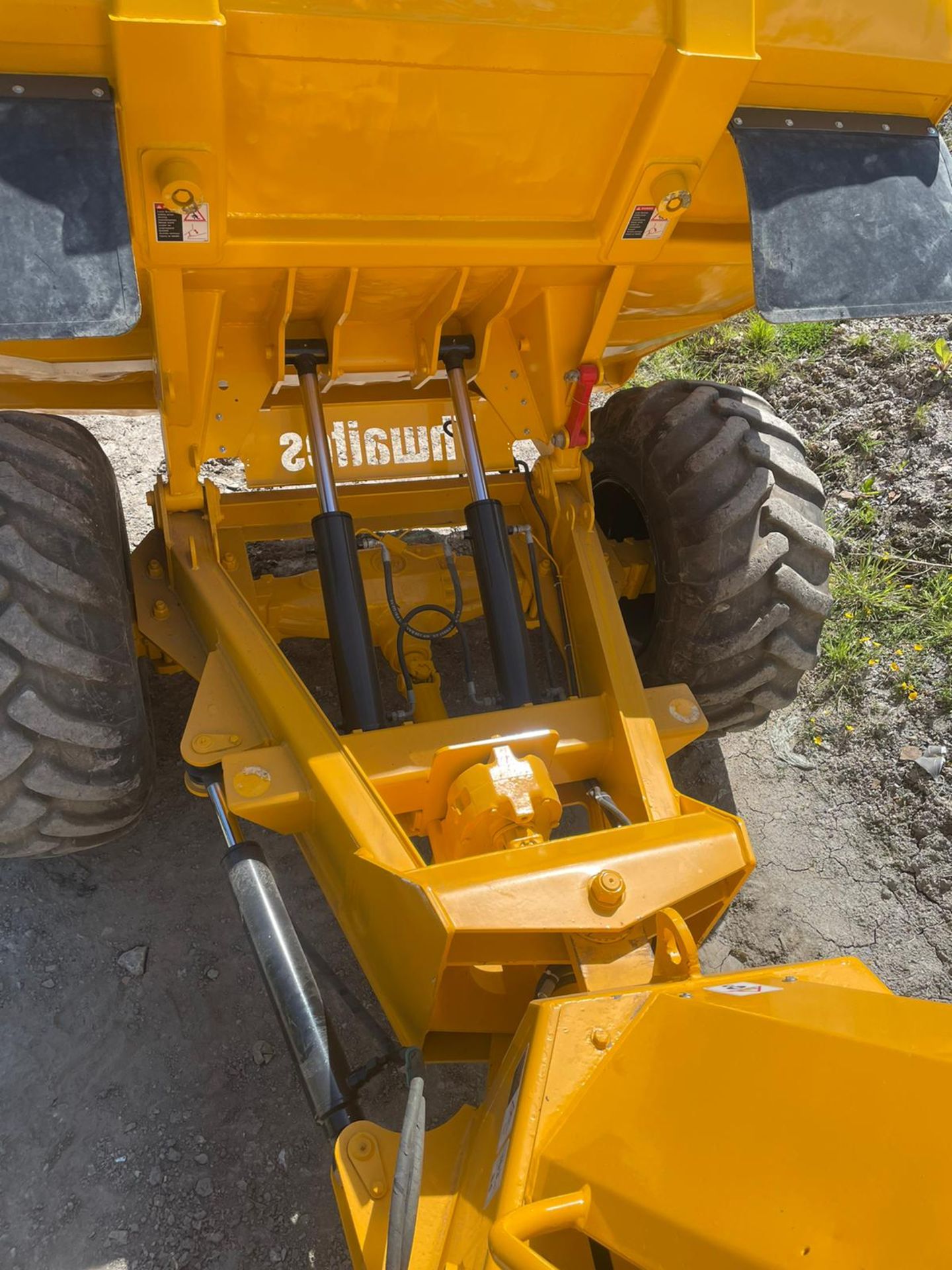 2014 THWAITES 9 TON STRAIGHT TIP DUMPER, 3,104 RECORDED HOURS, 4 WHEEL DRIVE *PLUS VAT* - Image 6 of 10