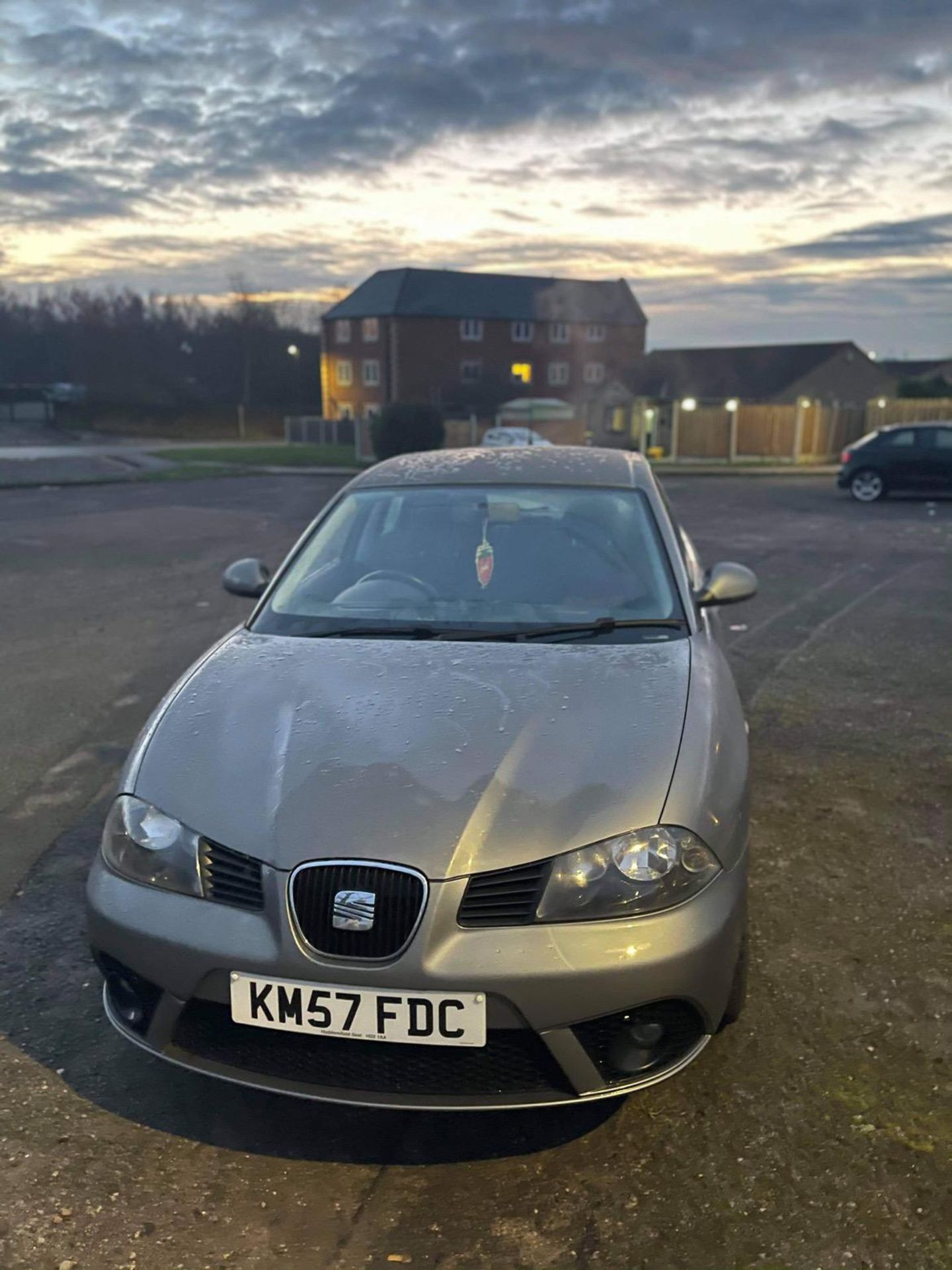 2007/57 REG SEAT IBIZA SPORT 1.4 PETROL GREY 3 DOOR HATCHBACK *NO VAT* - Image 2 of 9