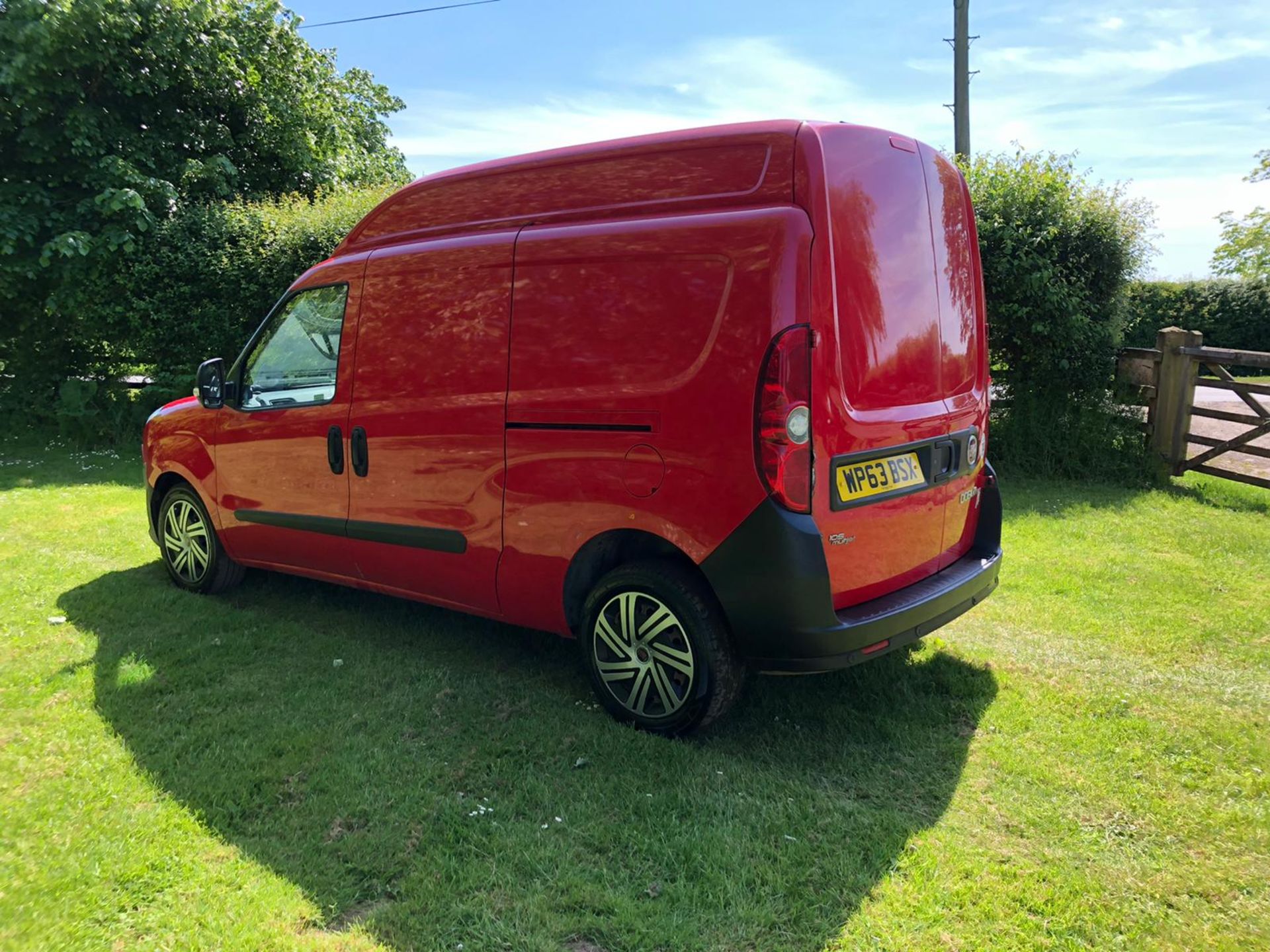 2013 FIAT DOBLO 16V XL MULTIJET LWB RED PANEL VAN, 1.6 DIESEL ENGINE, SHOWING 86K MILES *PLUS VAT* - Image 6 of 15