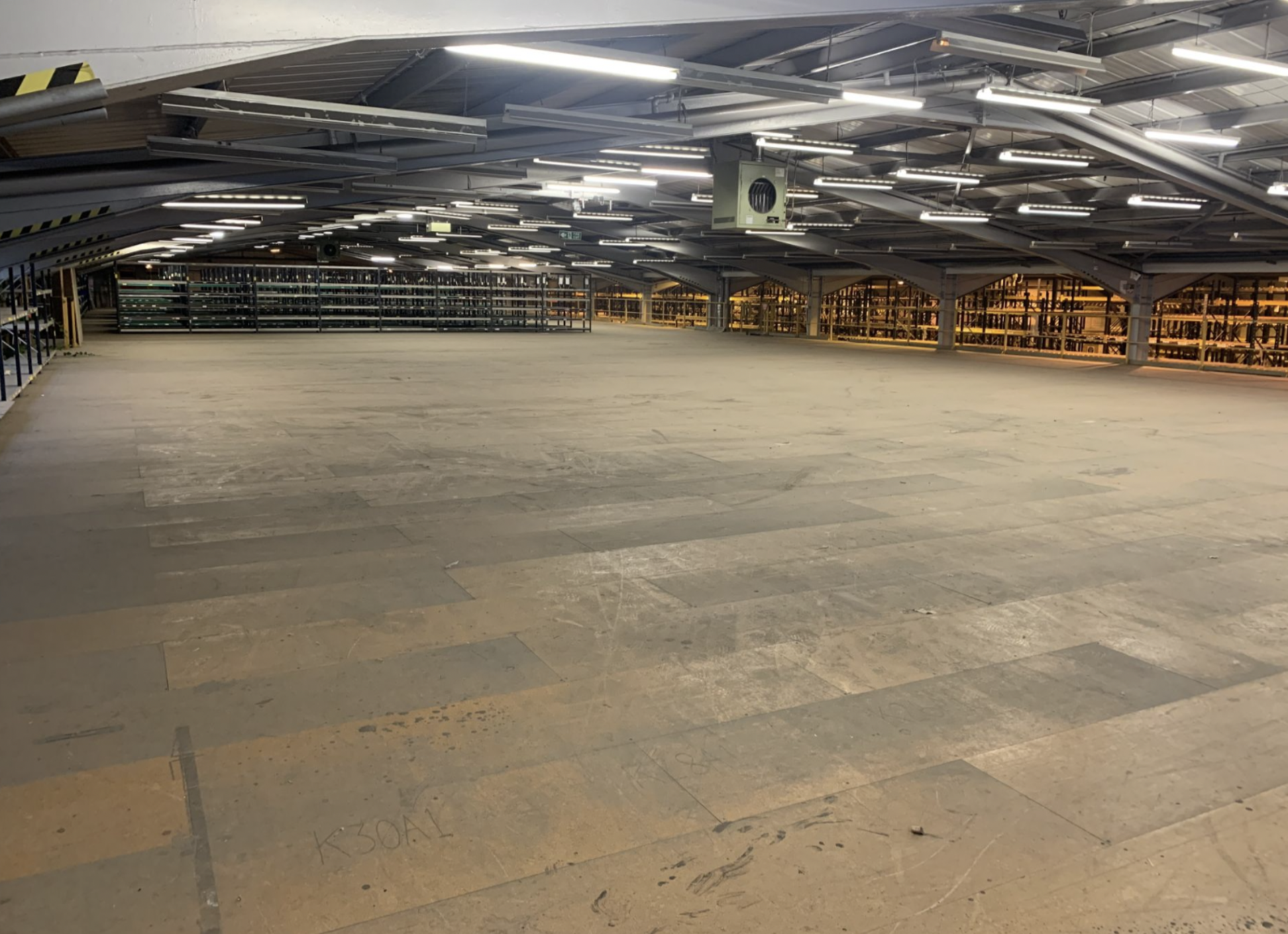 £500,000 MEZZANINE FLOOR 80m x 28m 3 stairs and loading bay inc - Image 21 of 21