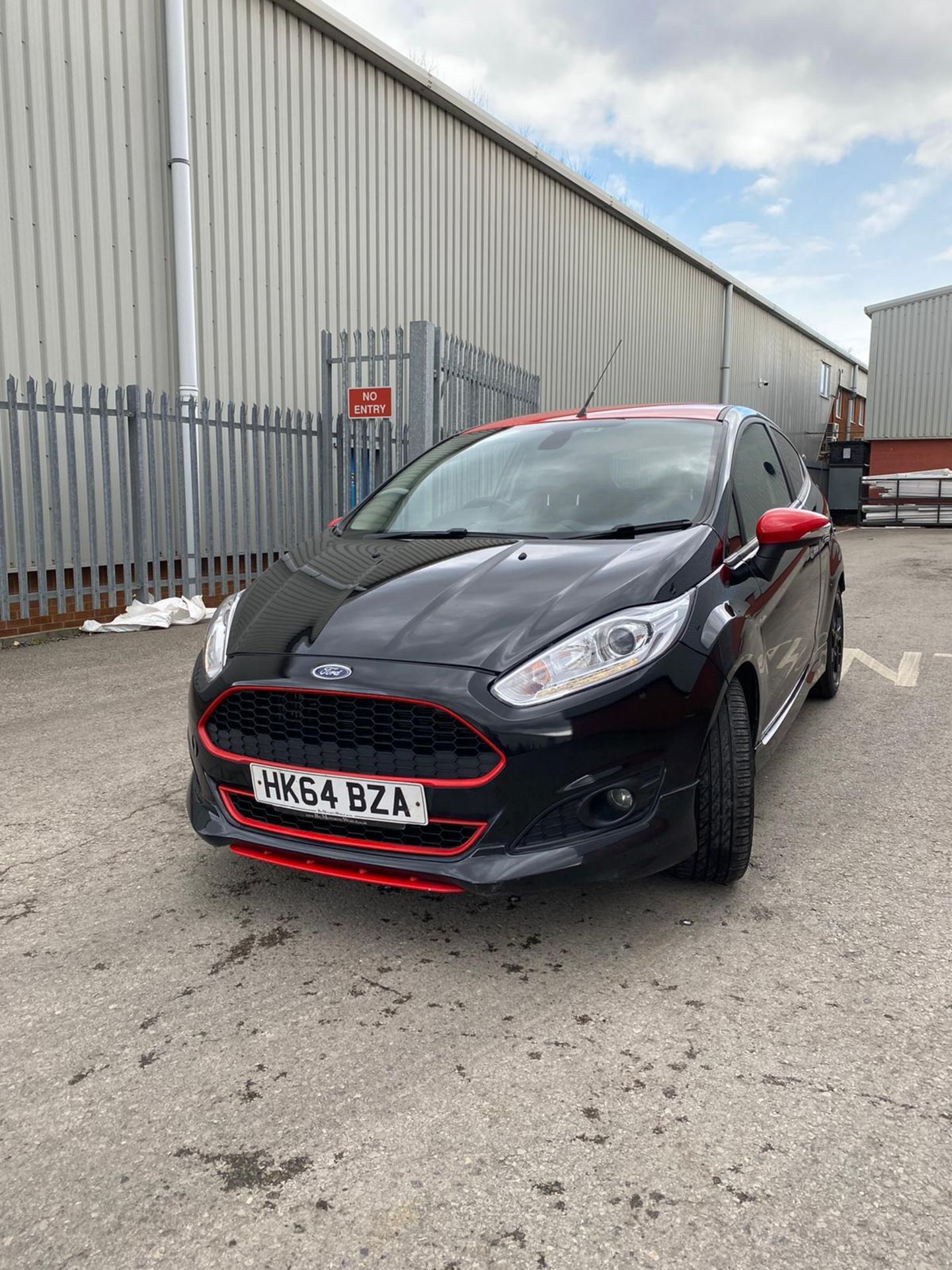 2014/64 REG FORD FIESTA ZETEC S BLACK EDITION 998CC PETROL 3DR HATCHBACK, SHOWING 2 FORMER KEEPERS - Image 3 of 14