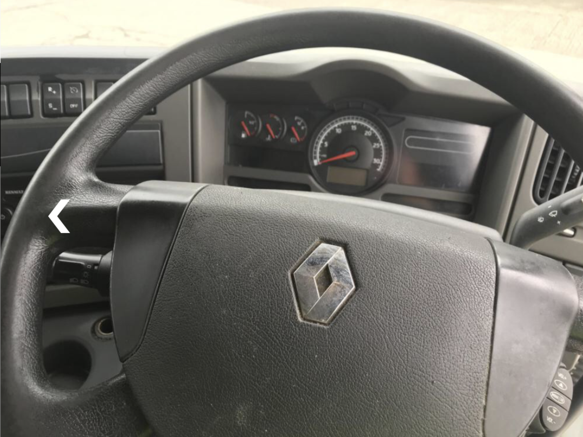 2011 RENAULT MIDLUM 180DXI REFRIGERATED TRUCK WITH SIDE DOOR, SHOWING 694136.2 KM *PLUS VAT* - Image 12 of 15