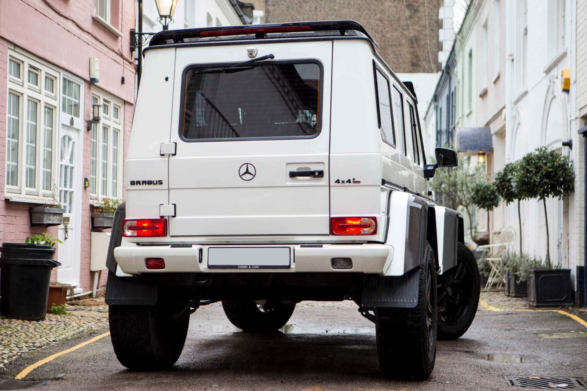 2016 MERCEDES-BENZ BRABUS G500 4x4 SQUARED G WAGON SUV WITH LOW ORIGINAL MILES *PLUS VAT* - Image 3 of 12