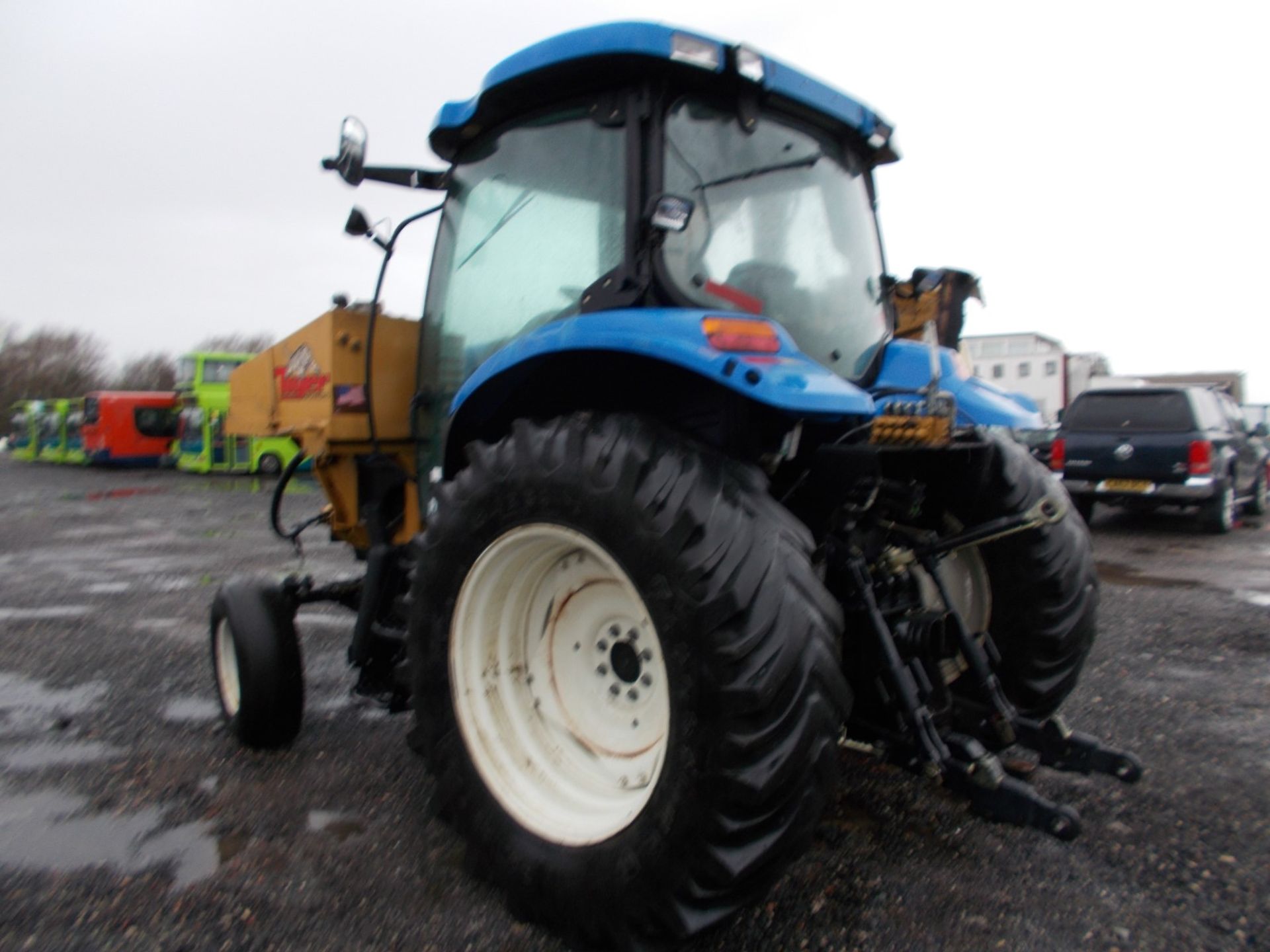 2003 NEW HOLLAND TS100A TRACTOR WITH MOWER ATTACHMENT, 4.5 LITRE 100HP TURBO DIESEL *PLUS VAT* - Image 6 of 24