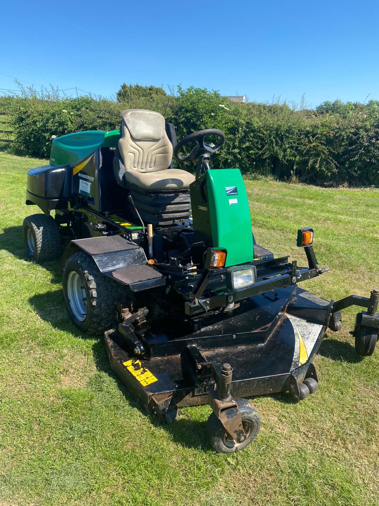 RANSOMES HR3806 OUT FRONT MOWER, RUNS, DRIVES AND CUTS, 38HP 3 CYLINDER KUBOTA ENGINE *PLUS VAT*