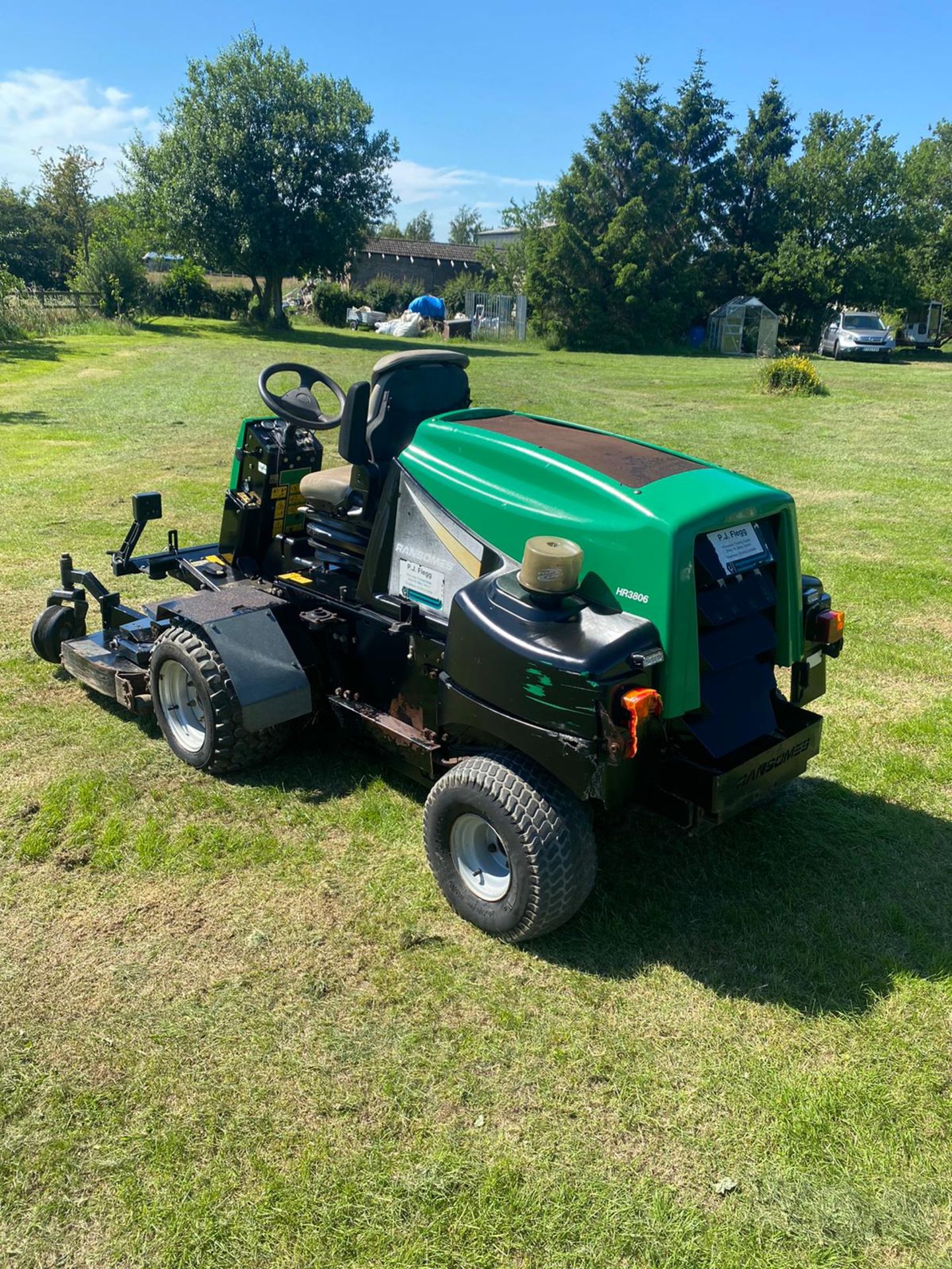 RANSOMES HR3806 OUT FRONT MOWER, RUNS, DRIVES AND CUTS, 38HP 3 CYLINDER KUBOTA ENGINE *PLUS VAT* - Image 2 of 6