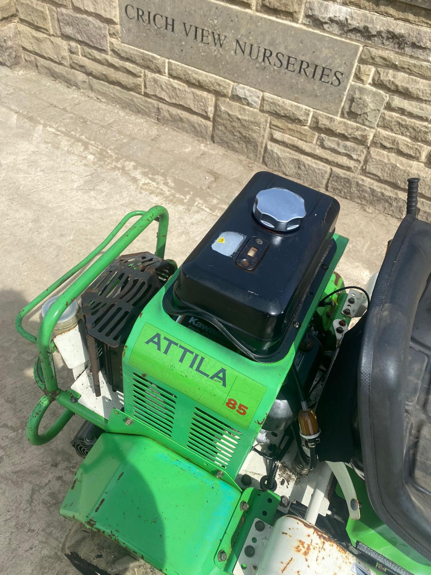 ETESIA ATTILA 85 BANK MOWER, RUNS DRIVES AND CUTS, HOURS ARE SHOWING 554 *NO VAT* - Image 5 of 6