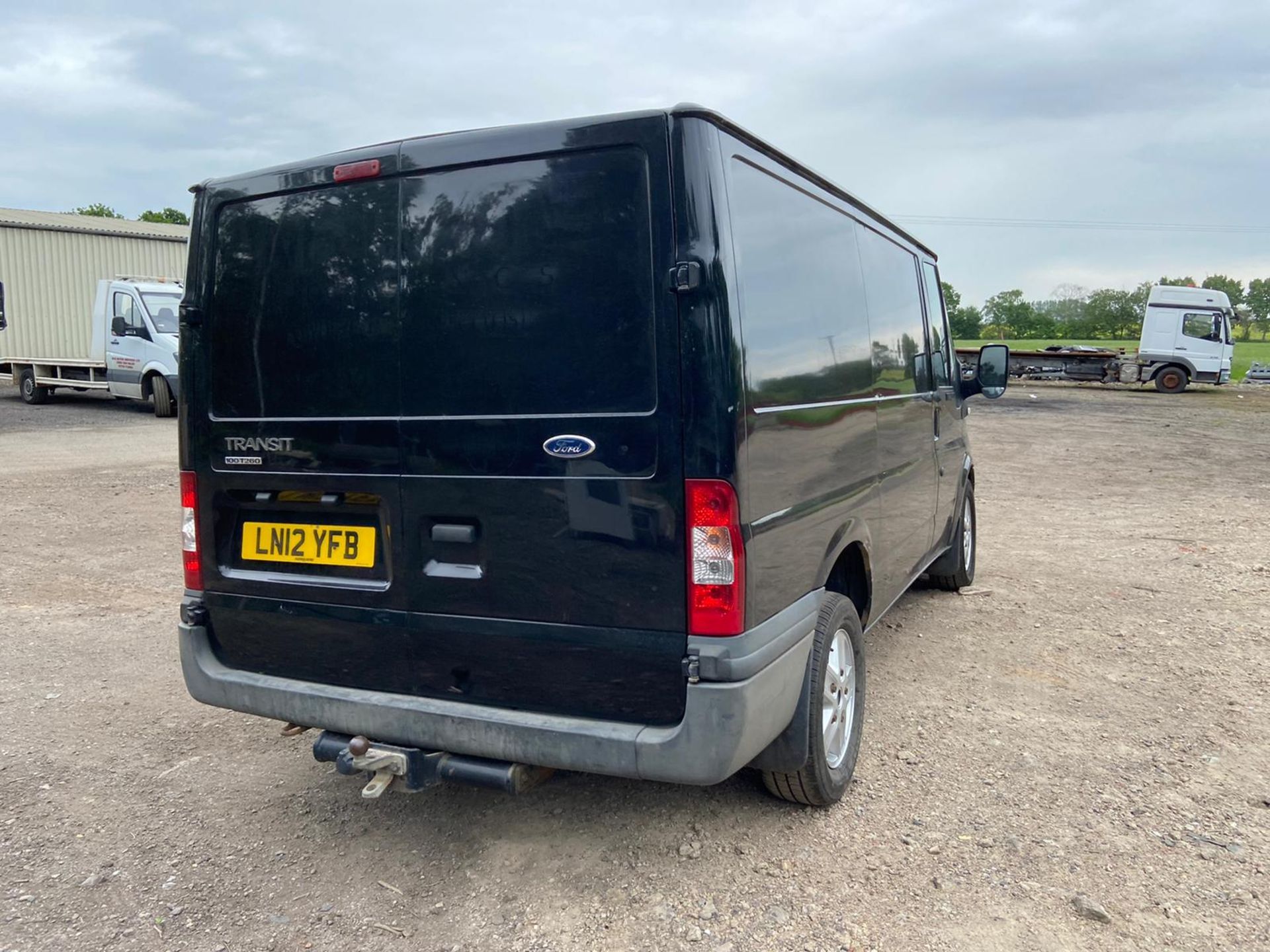 2012 FORD TRANSIT 100 T260 FWD BLACK PANEL VAN, 92K MILES, 2.2 DIESEL ENGINE *NO VAT* - Image 6 of 7