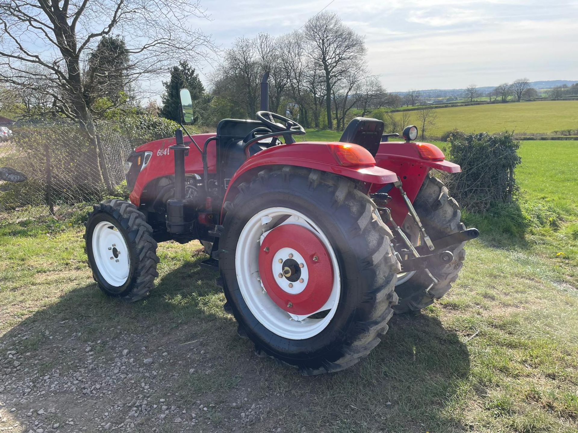 NEW AND UNUSED ZOOM 604WD TRACTOR, RUNS AND DRIVES, 4 CYLINDER DIESEL ENGINE, ALL TERRAIN *PLUS VAT* - Image 5 of 7