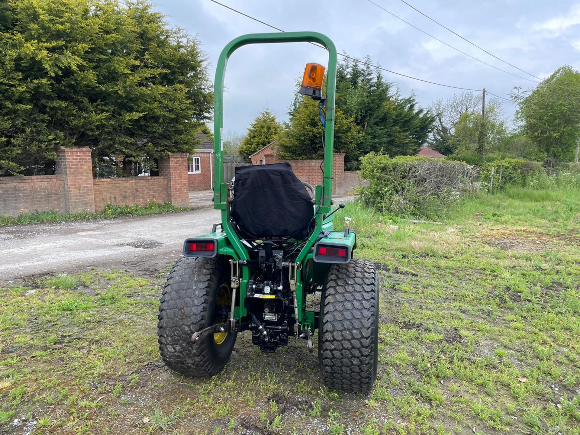 JOHN DEERE 755 COMPACT TRACTOR, SHOWING 3138 HOURS, PTO WORKS, RUNS AND DRIVES *PLUS VAT* - Image 5 of 8