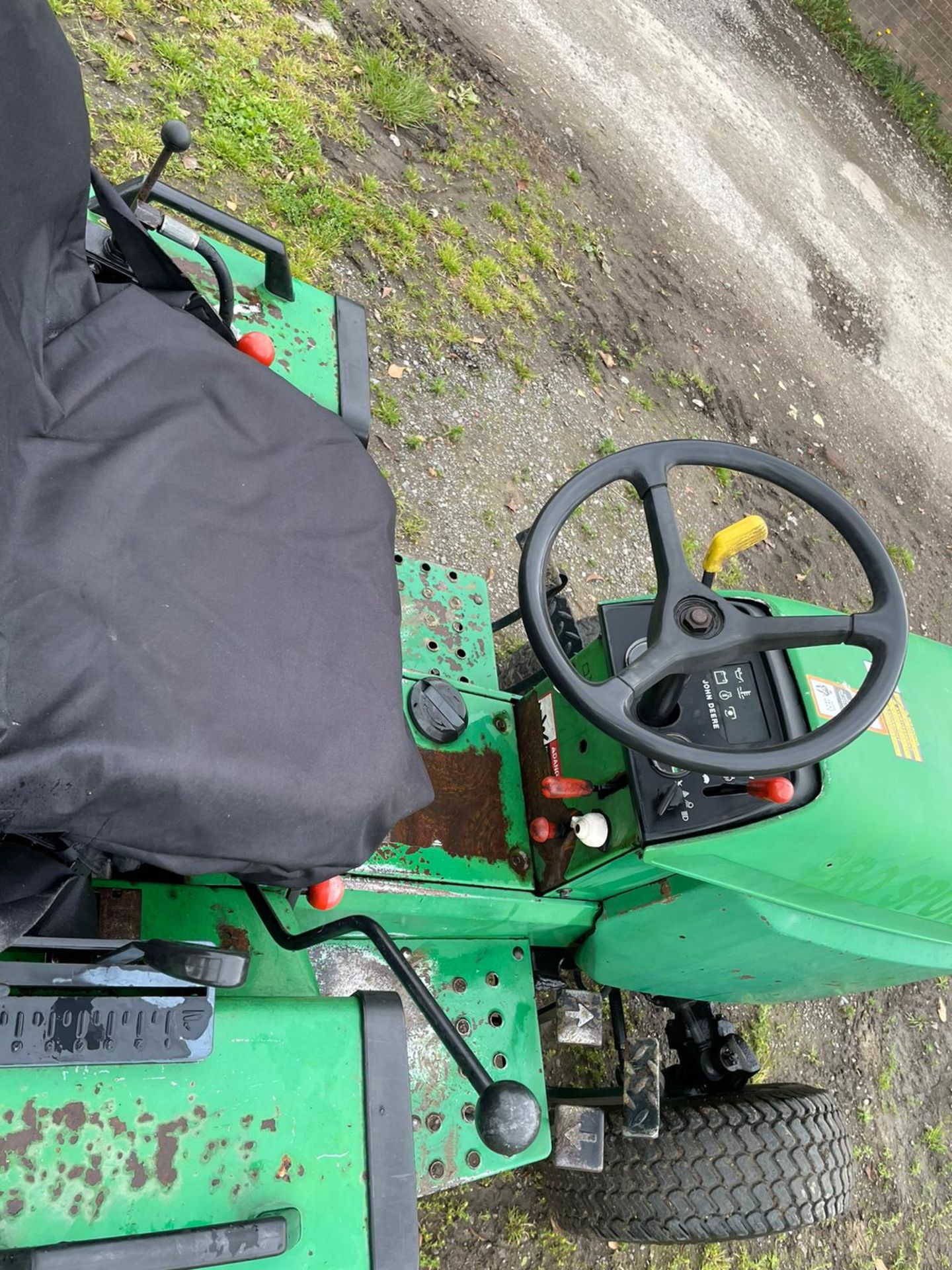 JOHN DEERE 755 COMPACT TRACTOR, SHOWING 3138 HOURS, PTO WORKS, RUNS AND DRIVES *PLUS VAT* - Image 8 of 8