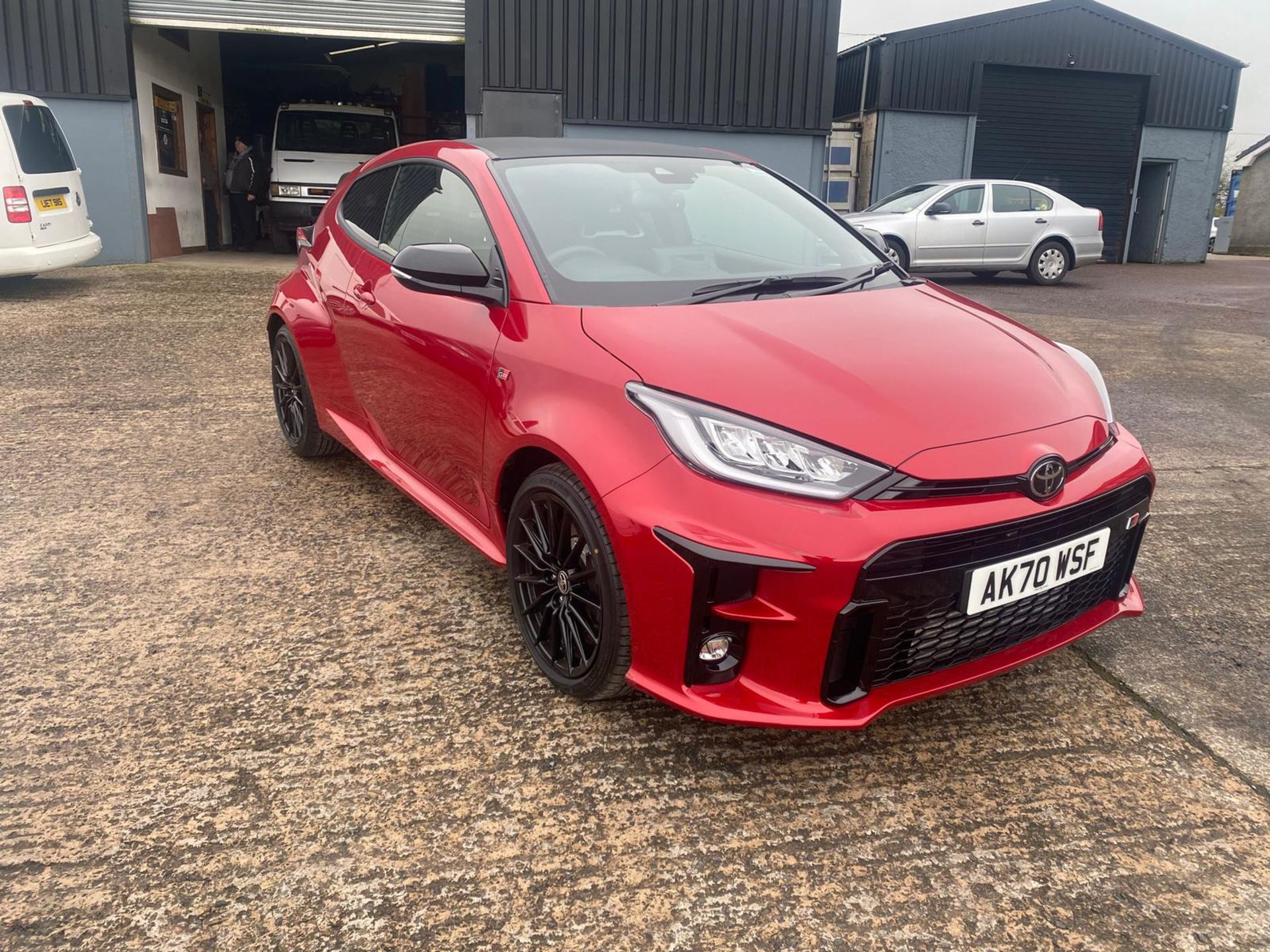 2020/70 REG TOYOTA GR YARIS 4WD, 3 DOOR HATCHBACK, 600 MILES, SHOWING 1 PREVIOUS KEEPERS - Image 2 of 12