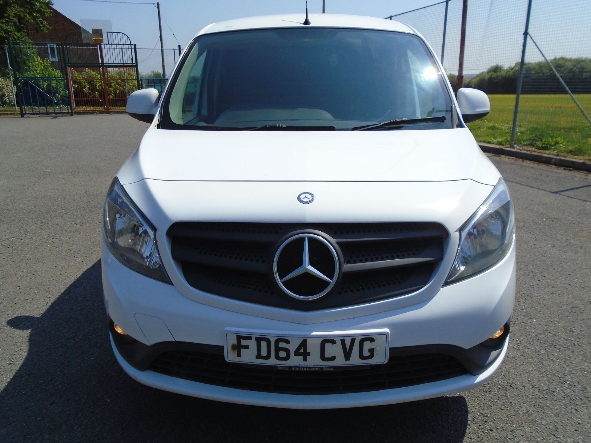 2014 MERCEDES-BENZ CITAN 111 CDI WHITE PANEL VAN, SHOWING 175,529 MILES, MANUAL 5 GEARS *NO VAT* - Image 2 of 7