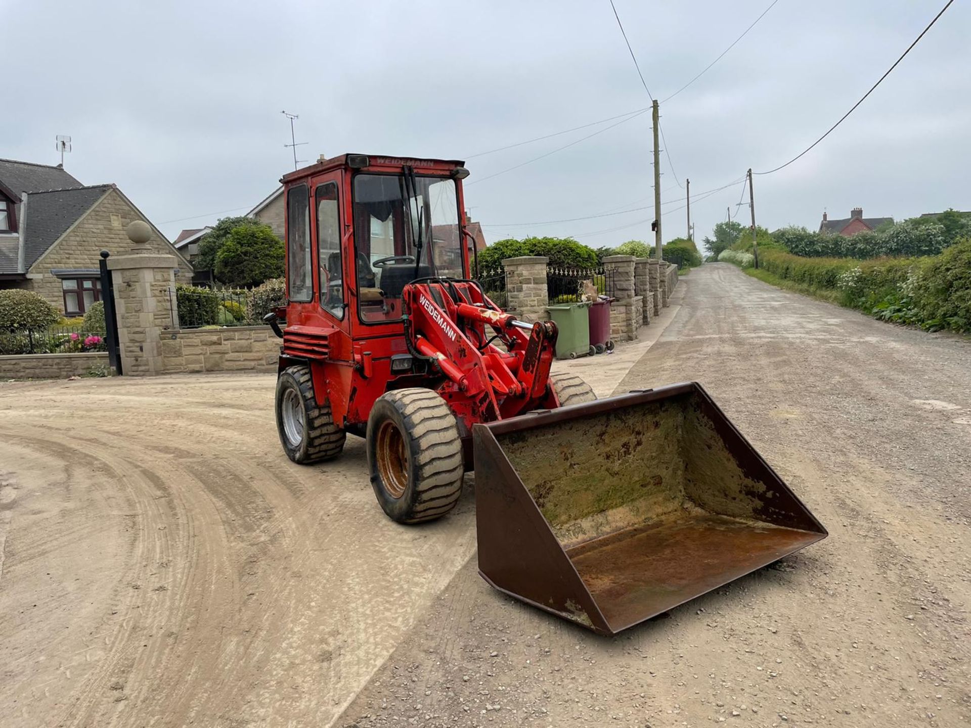 WEIDEMANN 2502 D/D ARTICULATED LOADING SHOVEL, RUNS DRIVES AND LIFTS, HYDRAULIC QUICK HITCH*PLUS VAT - Image 6 of 17