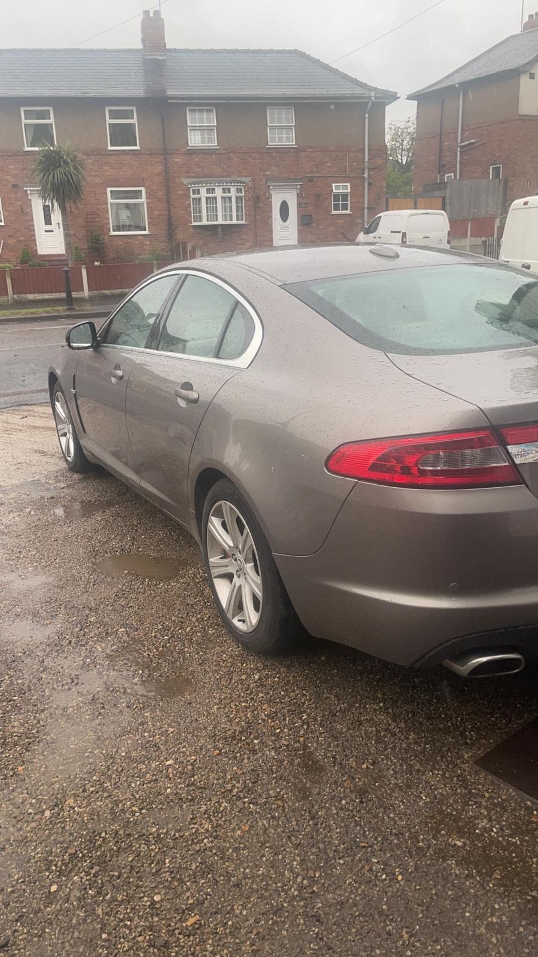 2010 JAGUAR XF LUXURY V6 AUTO GREY 4 DOOR SALOON, SHOWING 71,839 MILES *NO VAT* - Image 5 of 10