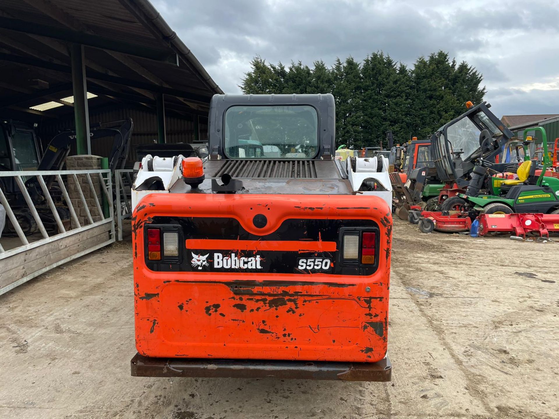 2014 BOBCAT S550 SKIDSTEER, RUNS, DRIVES AND LIFTS *PLUS VAT* - Image 7 of 16