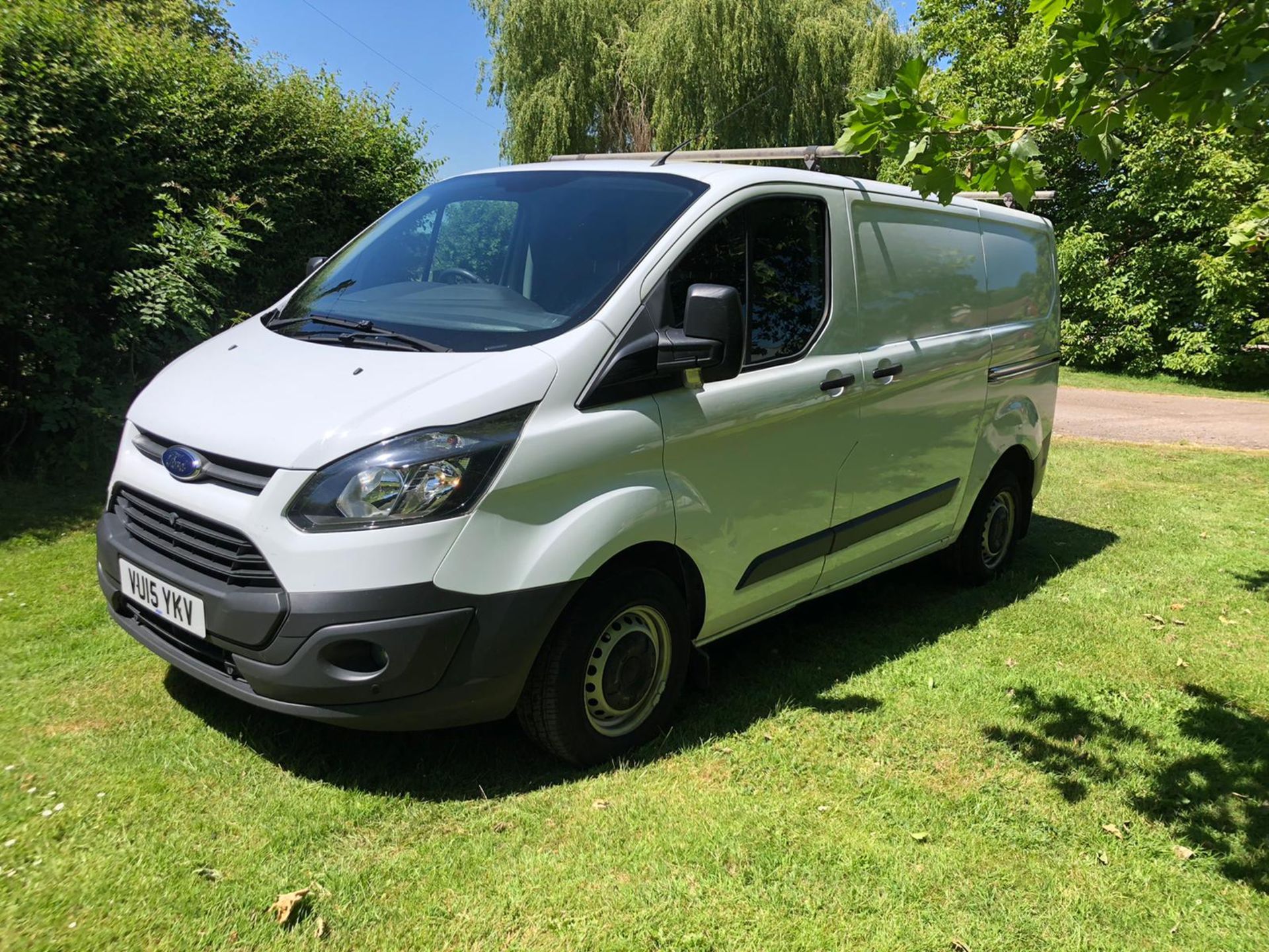 2015 FORD TRANSIT CUSTOM 270 ECO-TECH WHITE PANEL VAN, 2.2 DIESEL, SHOWING 149,544 MILES *PLUS VAT* - Image 2 of 13