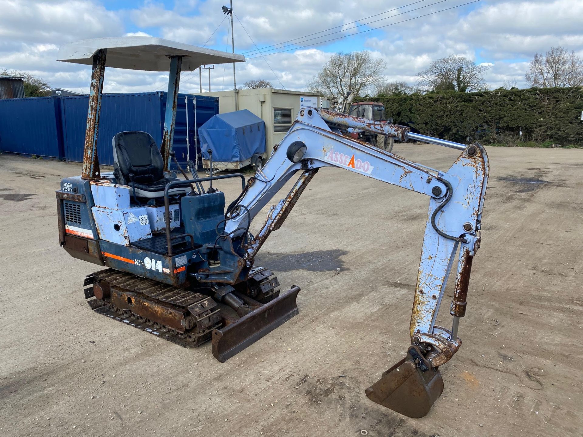 KUBOTA KX014 1.5TON MINI DIGGER/ EXCAVATOR, ONLY 2069 HOURS, NICE RUNNING AND OPERATING MACHINE - Image 2 of 6