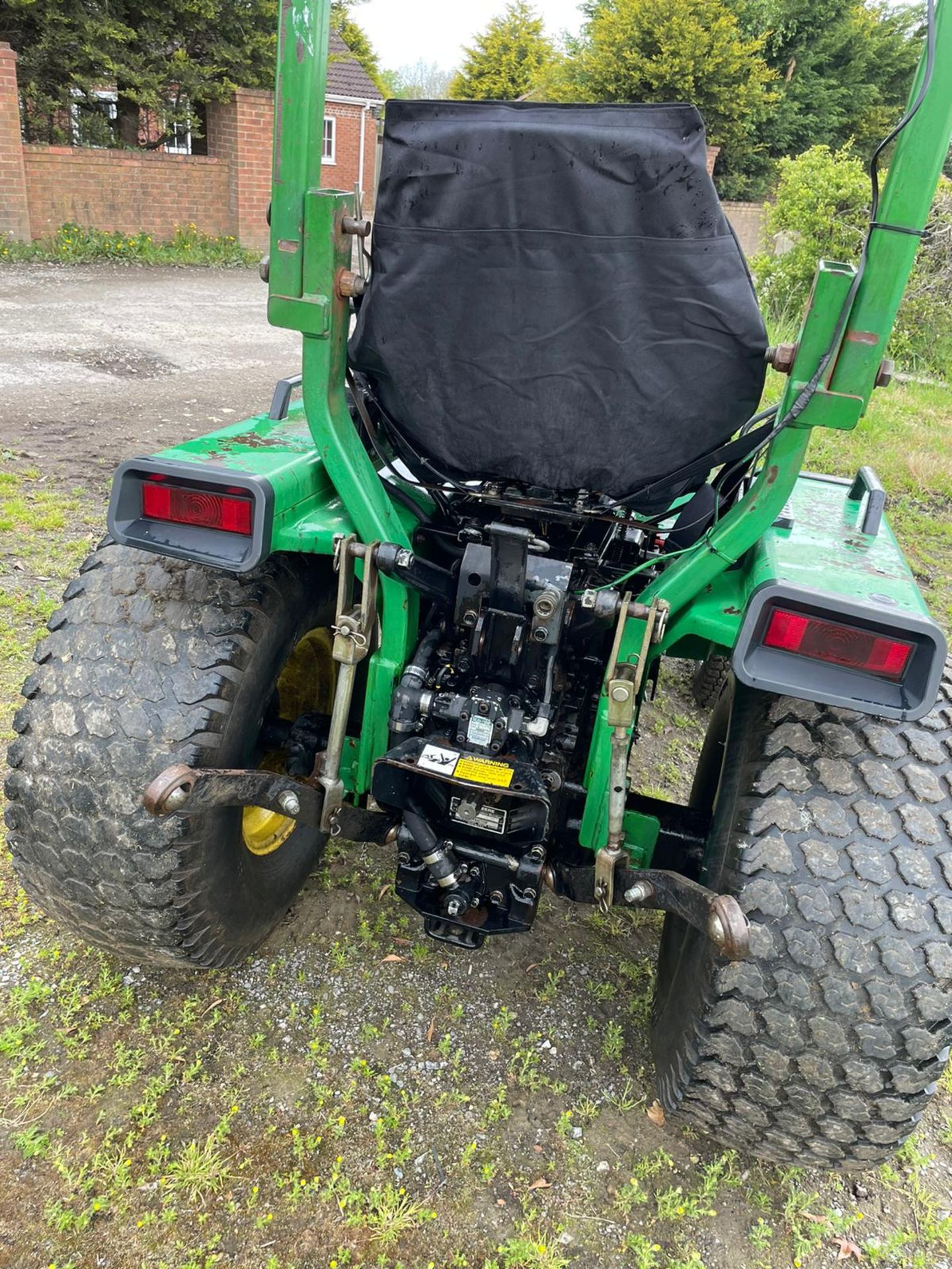 JOHN DEERE 755 COMPACT TRACTOR, SHOWING 3138 HOURS, PTO WORKS, RUNS AND DRIVES *PLUS VAT* - Image 6 of 8