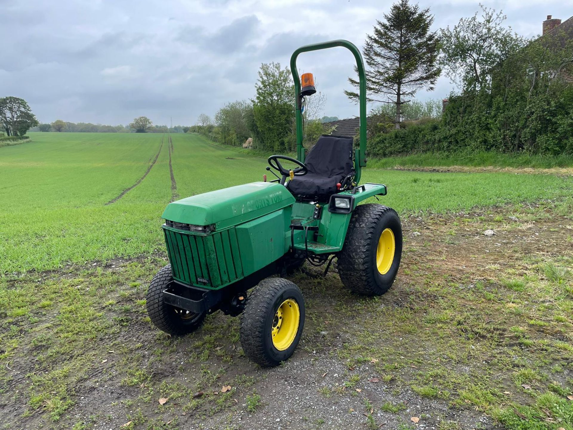 JOHN DEERE 755 COMPACT TRACTOR, SHOWING 3138 HOURS, PTO WORKS, RUNS AND DRIVES *PLUS VAT* - Image 4 of 8