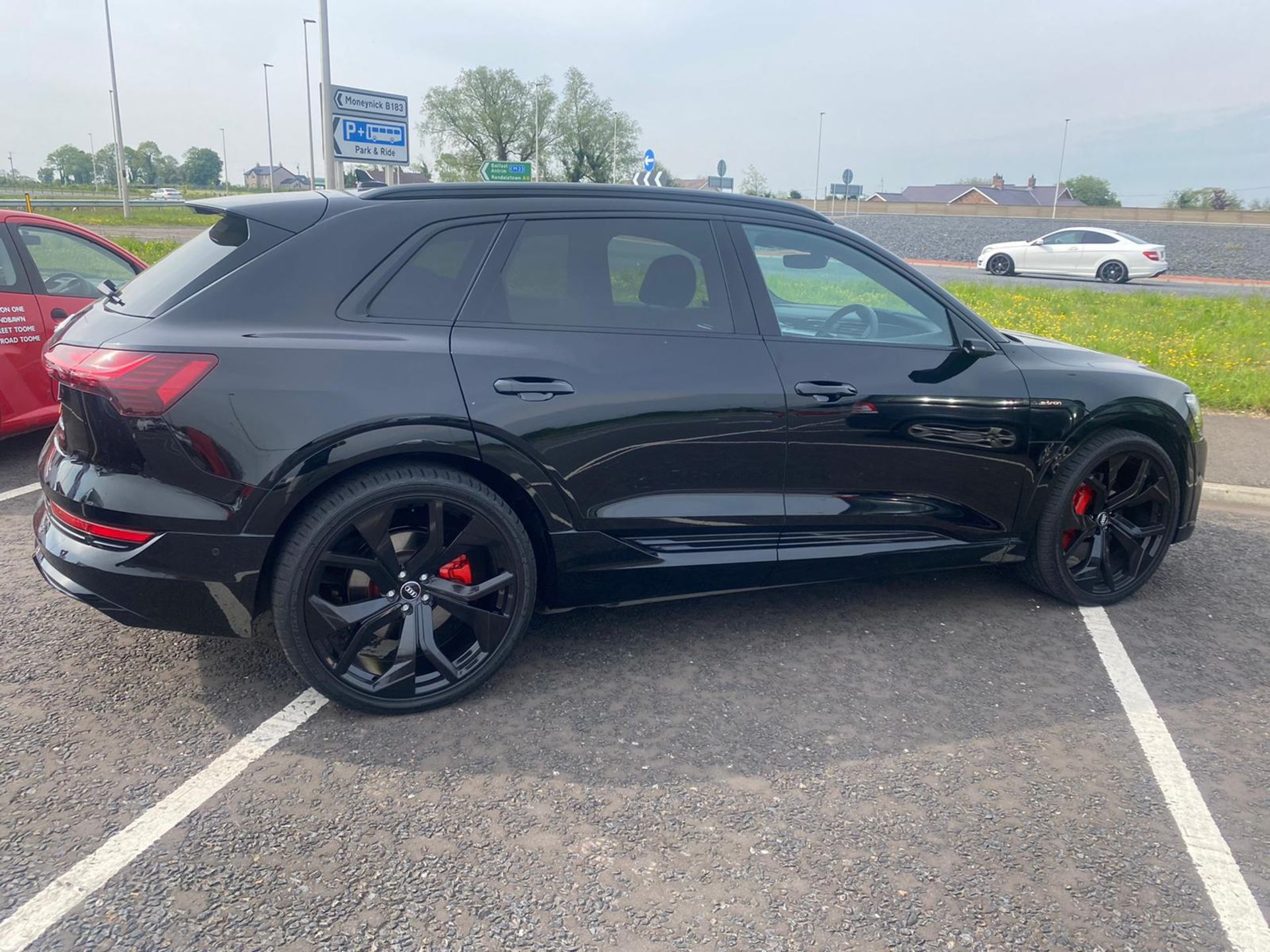 2020 AUDI E-TRON LAUNCH EDITION 50 BLACK ESTATE, ELECTRIC, SHOWING 5702 MILES, VERY HIGH SPEC*NO VAT - Image 4 of 14