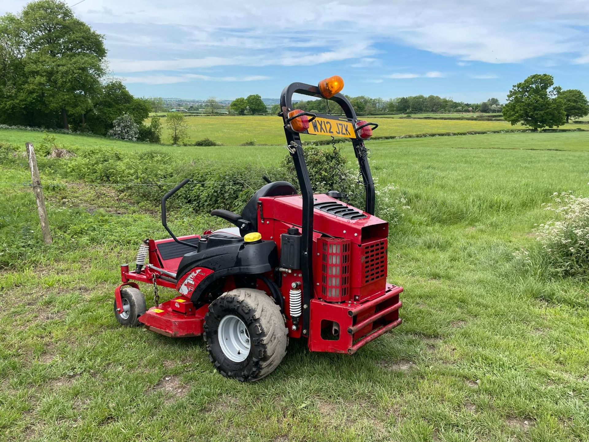 2012 FERRIS IS2500Z ZERO TURN MOWER, RUNS DRIVES AND CUTS, SHOWING A LOW 593 HOURS *PLUS VAT* - Image 5 of 8