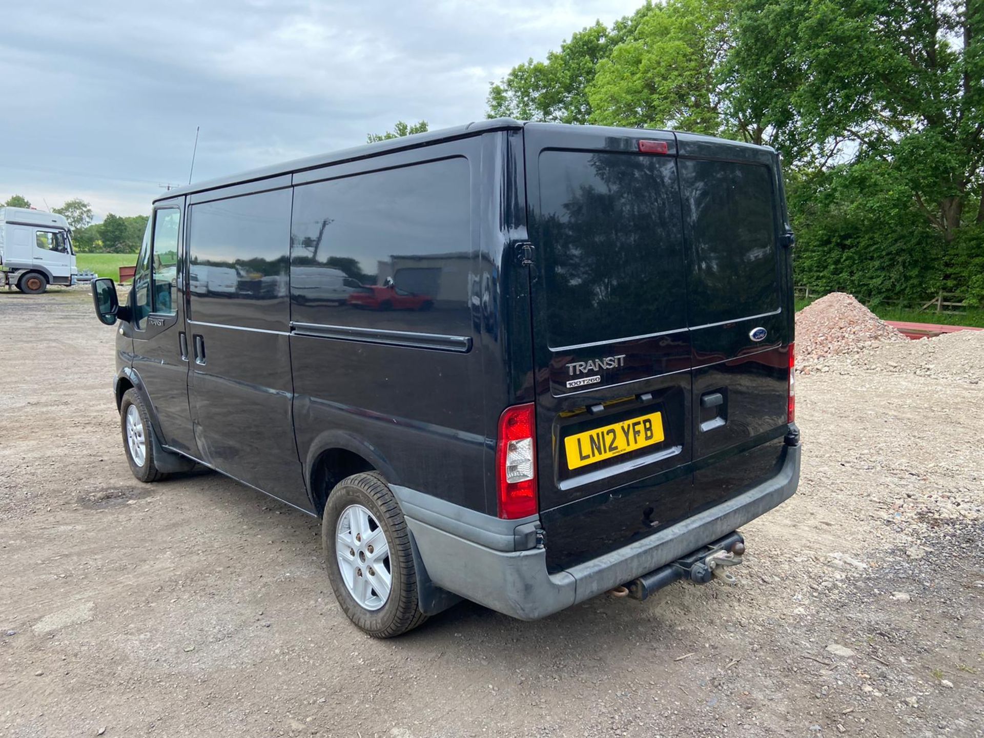 2012 FORD TRANSIT 100 T260 FWD BLACK PANEL VAN, 92K MILES, 2.2 DIESEL ENGINE *NO VAT* - Image 5 of 7