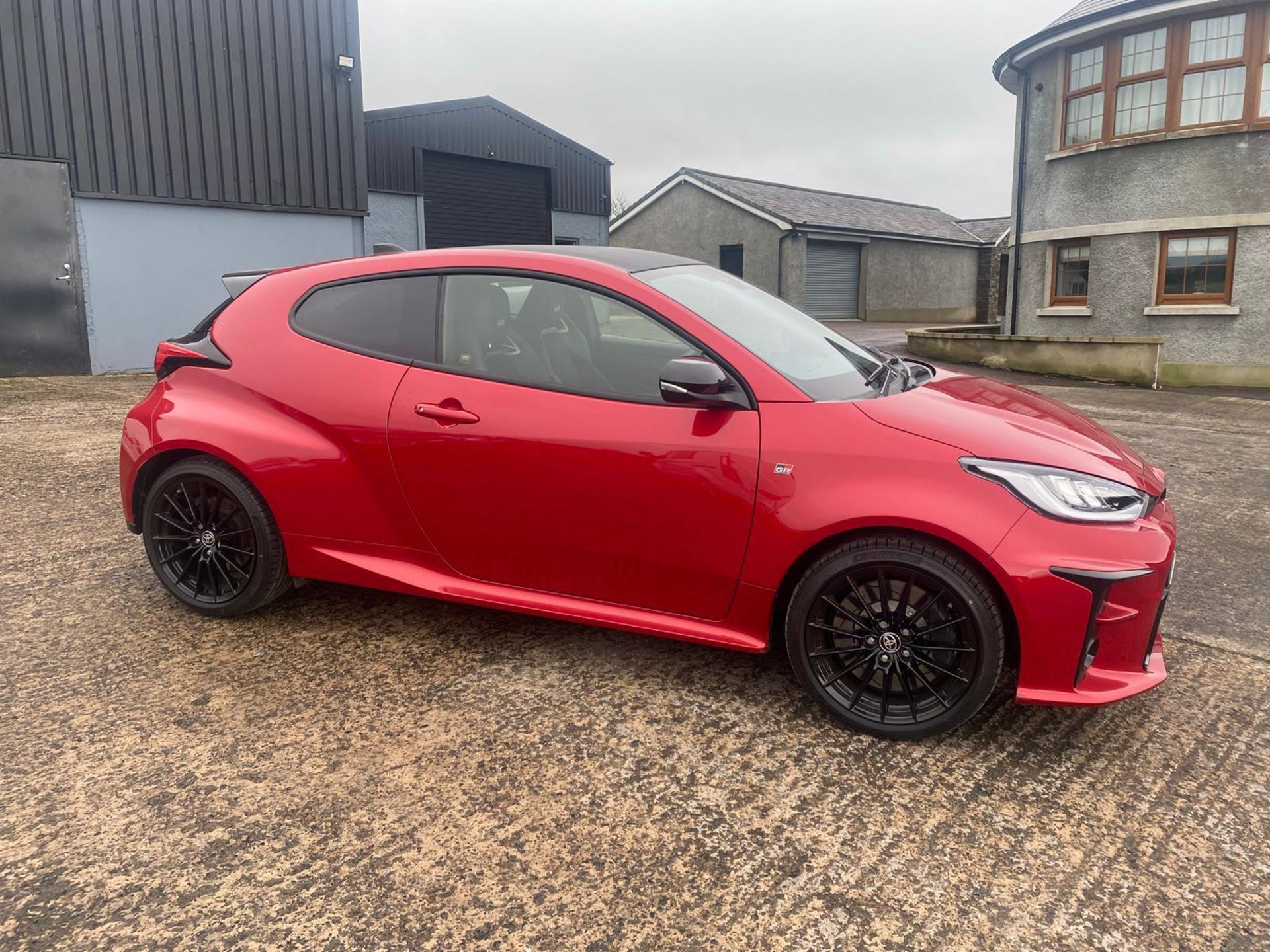 2020/70 REG TOYOTA GR YARIS 4WD, 3 DOOR HATCHBACK, 600 MILES, SHOWING 1 PREVIOUS KEEPERS