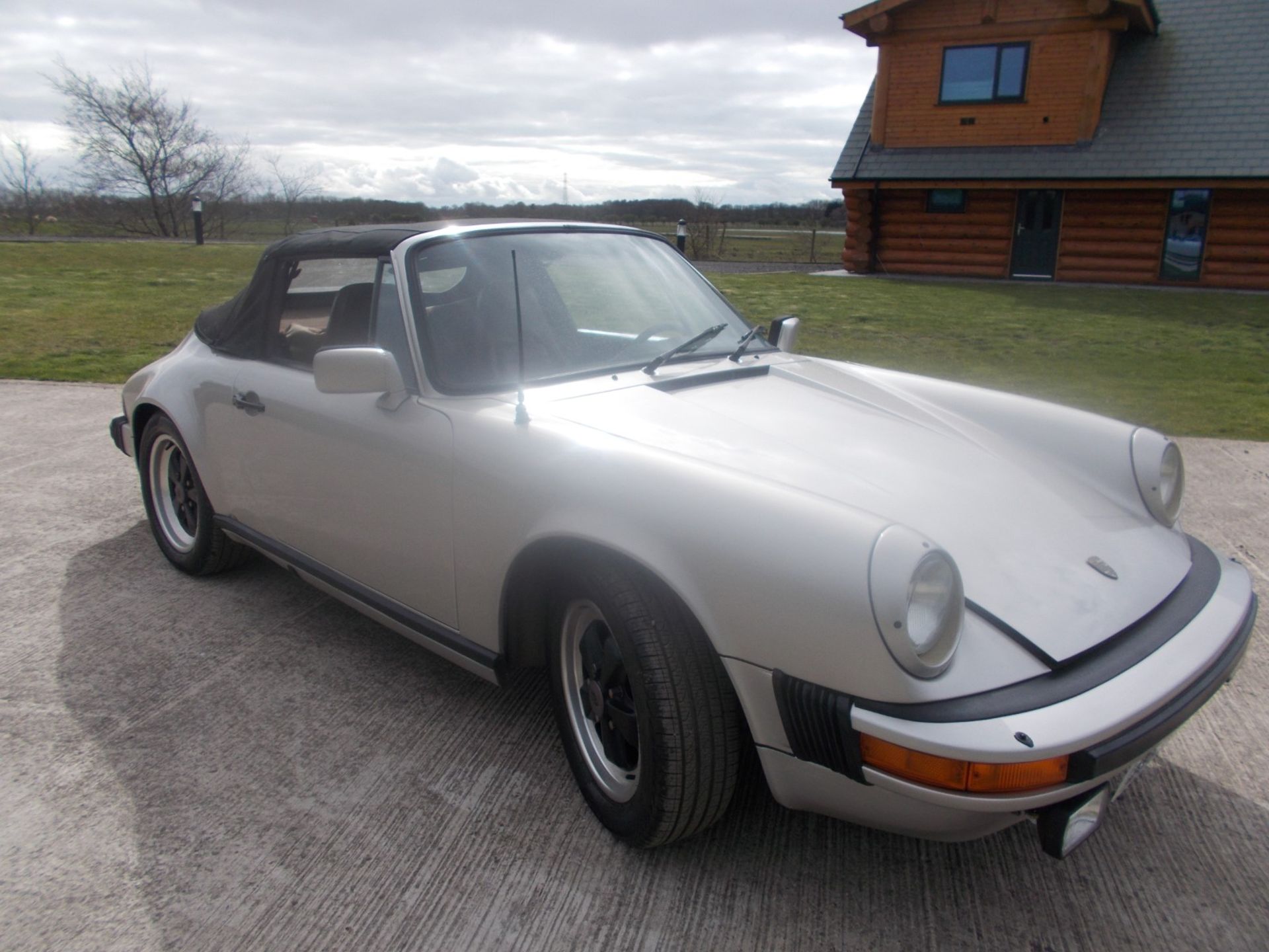 1983 (Y) PORSCHE 911SC CONVERTIBLE, 3.0 PETROL, 5 SPEED MANUAL, LEFT HAND DRIVE *NO VAT* - Image 4 of 41