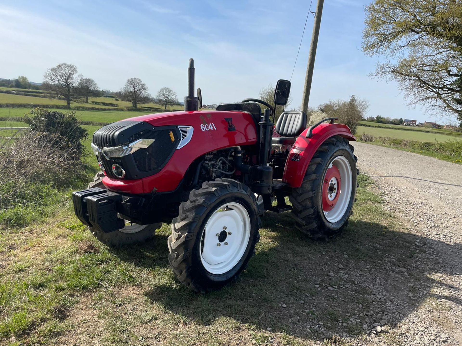 NEW AND UNUSED ZOOM 604WD TRACTOR, RUNS AND DRIVES, 4 CYLINDER DIESEL ENGINE, ALL TERRAIN *PLUS VAT* - Image 2 of 7