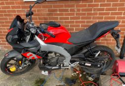 2018 APRILIA TUONO RED MOTORCYCLE, 125CC PETROL ENGINE, LOW MILEAGE - LESS THAN 500 MILES *NO VAT*