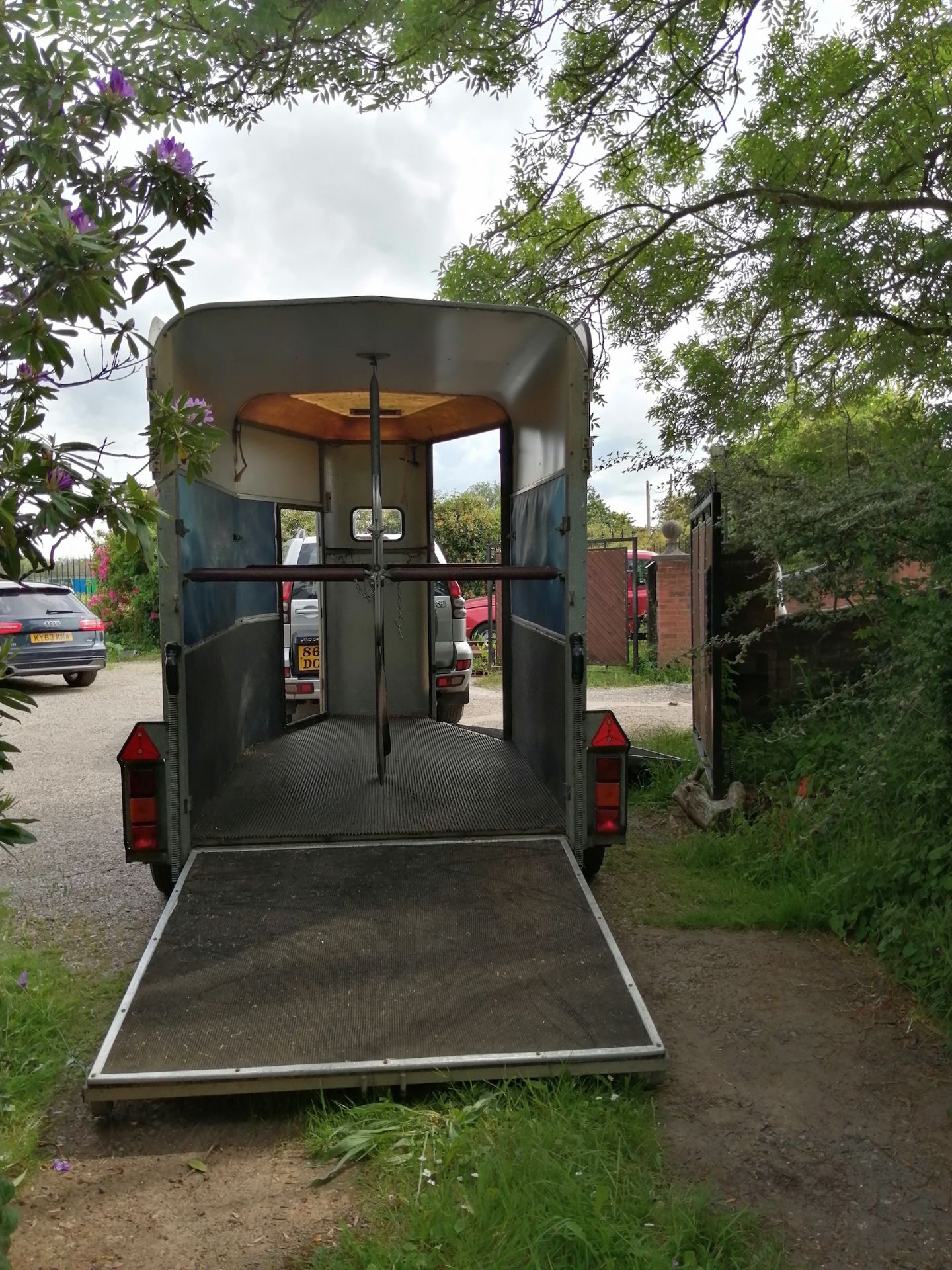 IFOR WILLIAMS 505 TWO HORSE TRAILER, USED CONDITION, RELIABLE AND FUNCTIONS AS INTENDED *NO VAT* - Image 8 of 11