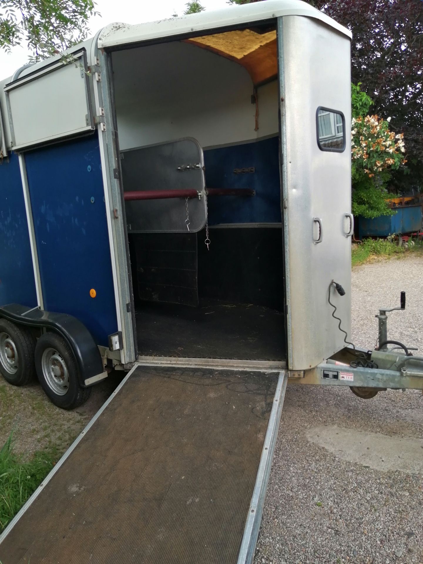 IFOR WILLIAMS 505 TWO HORSE TRAILER, USED CONDITION, RELIABLE AND FUNCTIONS AS INTENDED *NO VAT* - Image 6 of 11