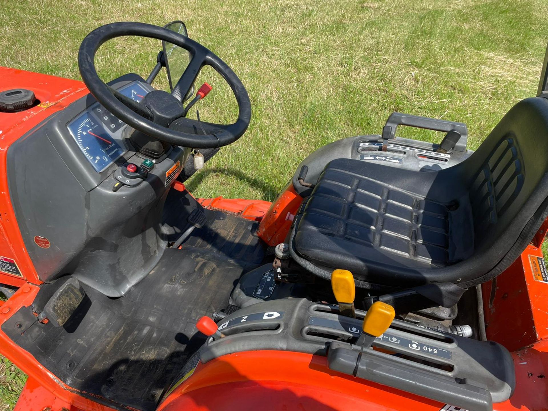 2003/52 KUBOTA B1700 COMPACT TRACTOR WITH UNDERSLUNG DECK, SHOWING 884 HOURS! *PLUS VAT* - Image 10 of 10