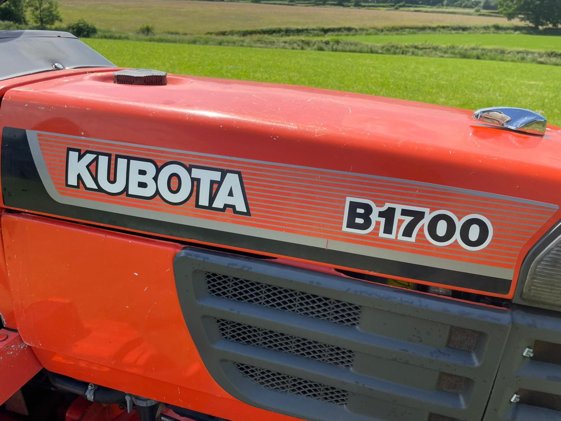 2003/52 KUBOTA B1700 COMPACT TRACTOR WITH UNDERSLUNG DECK, SHOWING 884 HOURS! *PLUS VAT* - Image 7 of 10