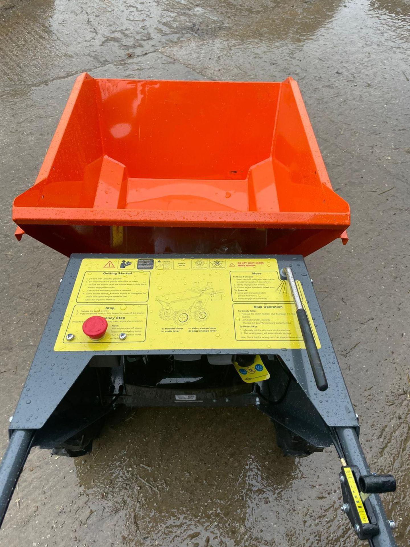 BRAND NEW AND UNUSED MINI WALK BEHIND 4WD DUMPER, BRIGGS AND STRATTON ENGINE *PLUS VAT* - Image 5 of 8