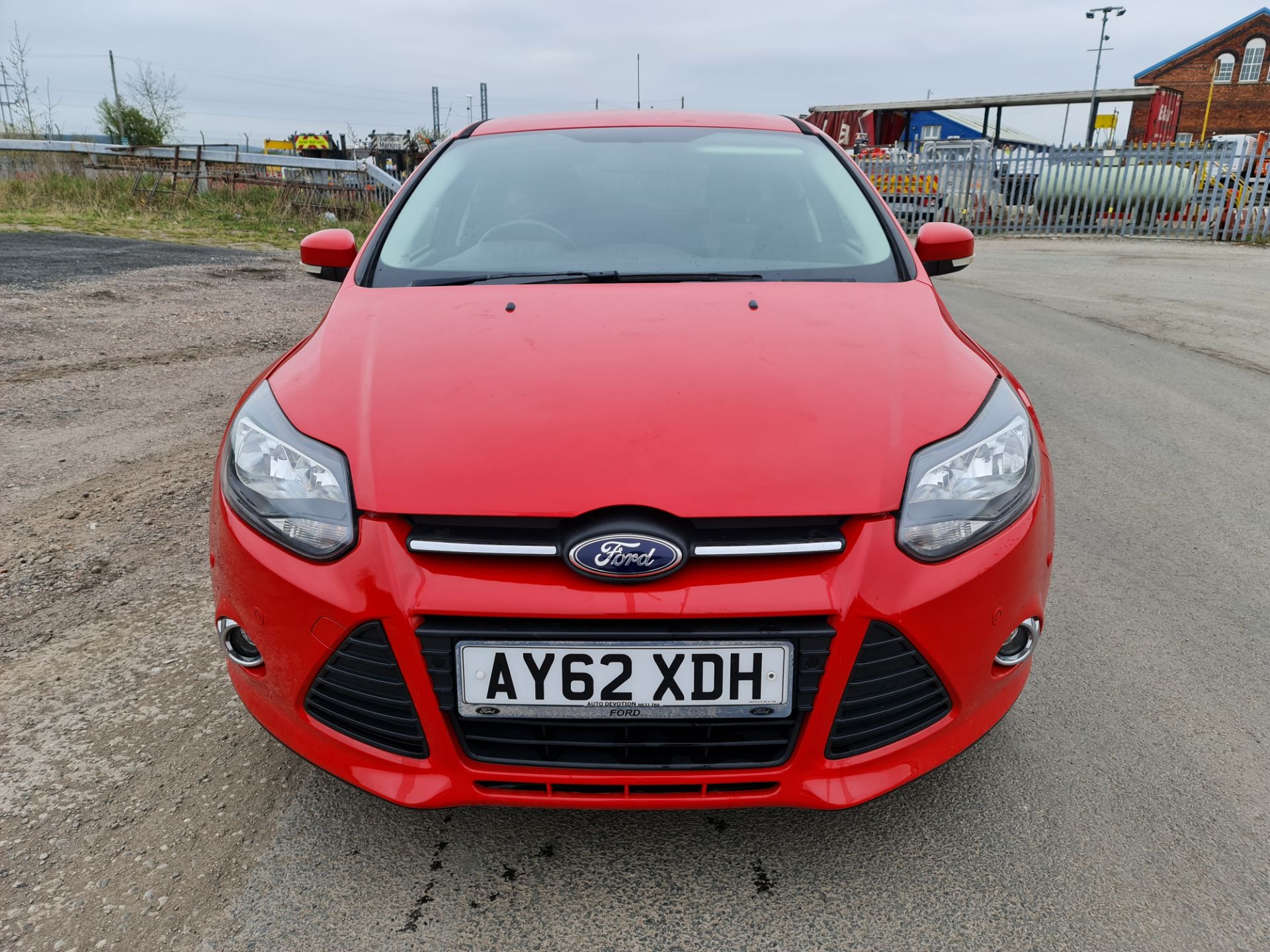 2012 FORD FOCUS ZETEC TDCI, RED, 5 DOOR HATCHBACK, 1.6 DIESEL ENGINE *NO VAT* - Image 2 of 31