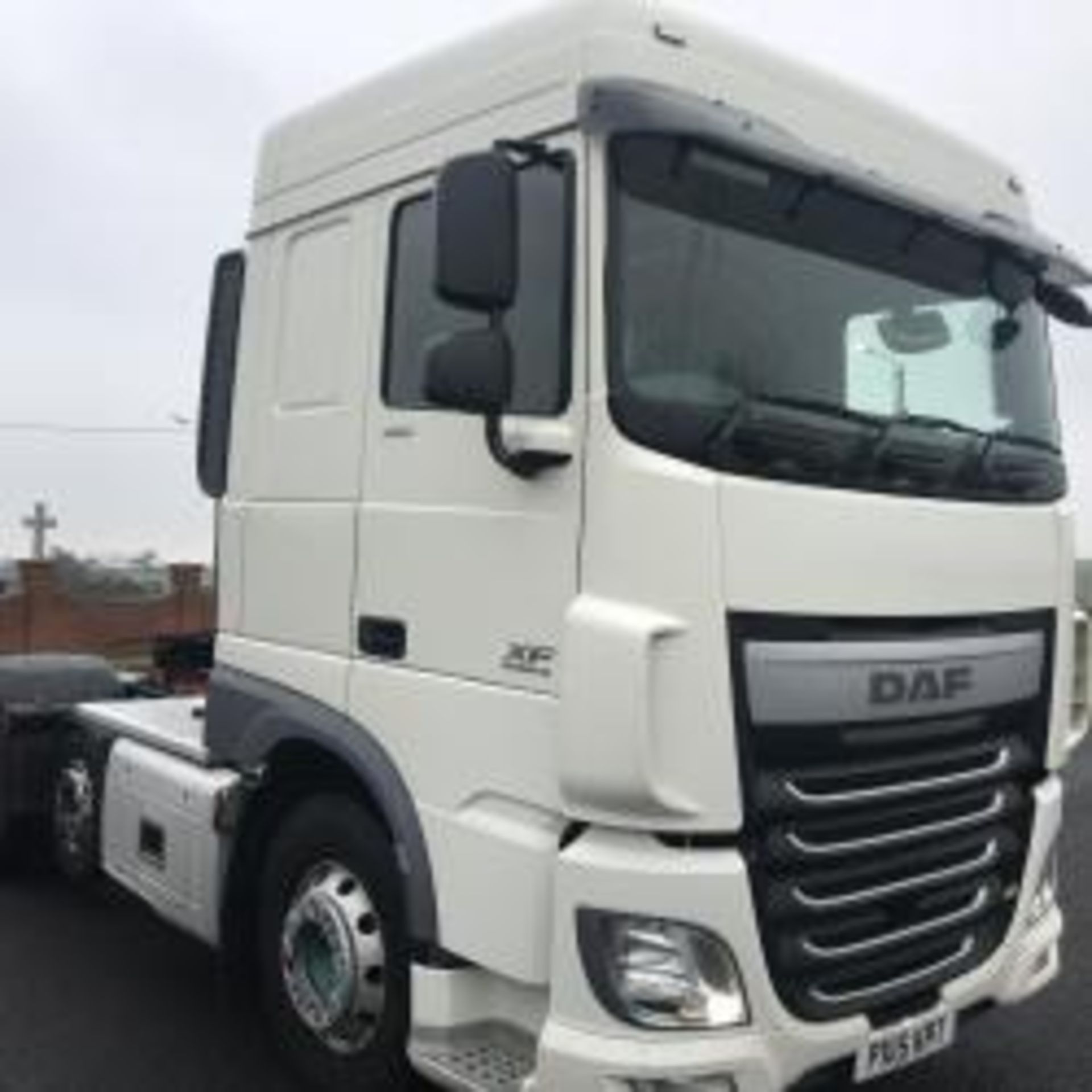 2015 DAF XF 106.460 6X2 TRACTOR, MANUAL GEARBOX, AIR CONDITIONING, TWIN BUNKS *PLUS VAT* - Image 4 of 18
