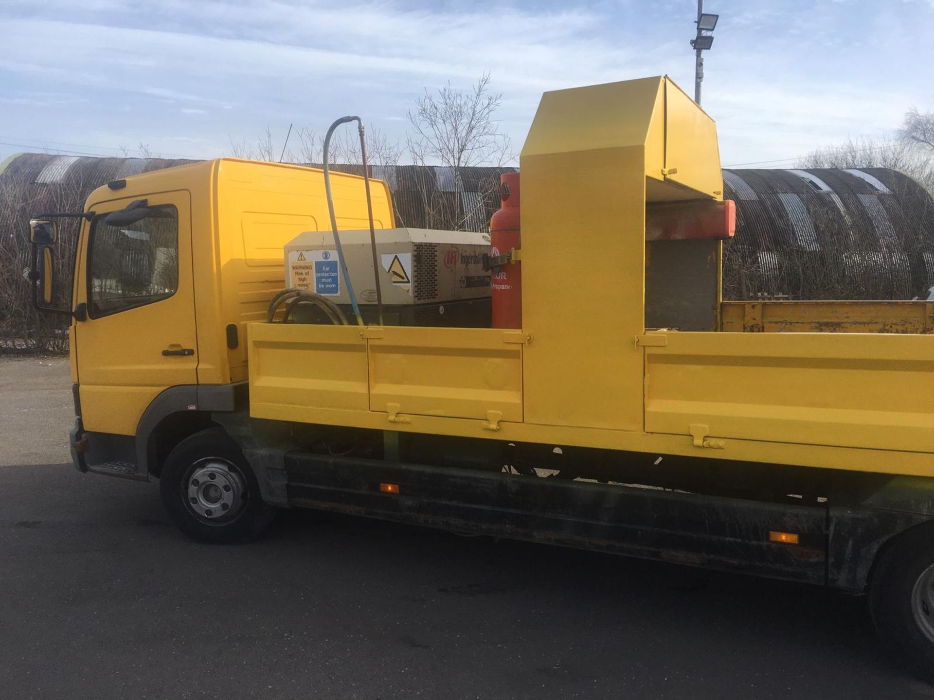 2004/54 REG MERCEDES ATEGO 1018 DAY YELLOW DROPSIDE LINE PAINTING LORRY 4.3L DIESEL ENGINE *NO VAT* - Image 6 of 64