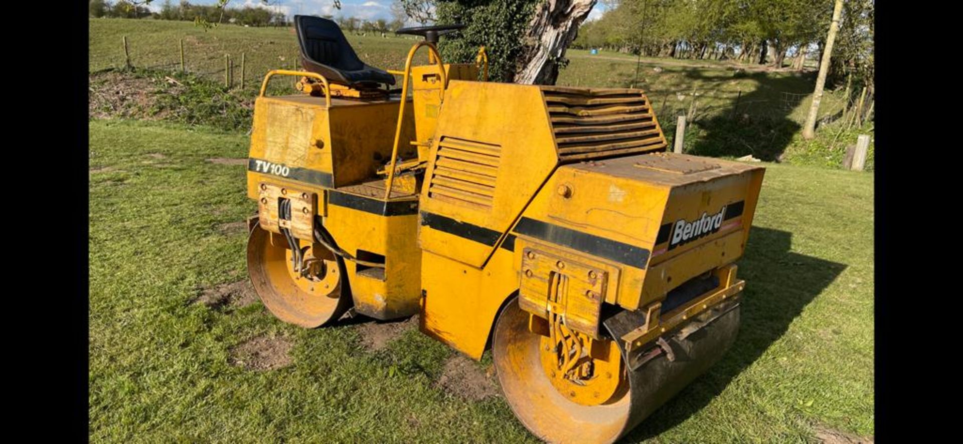 BENFORD TV 100 1000MM ROAD ROLLER TWIN DRUM VIBRATING LISTER ENGINE, OWNED FOR 20+ YEARS *PLUS VAT* - Image 3 of 6