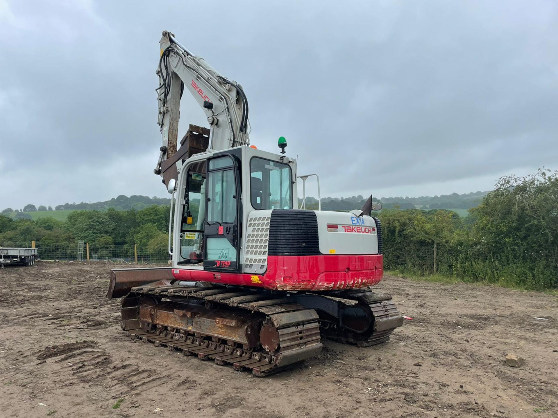 2015 TAKEUCHI TB1140 SERIES 2 15 TON EXCAVATOR, RUNS DRIVES AND DIGS, SHOWING A LOW 6295 HOURS! - Image 2 of 30
