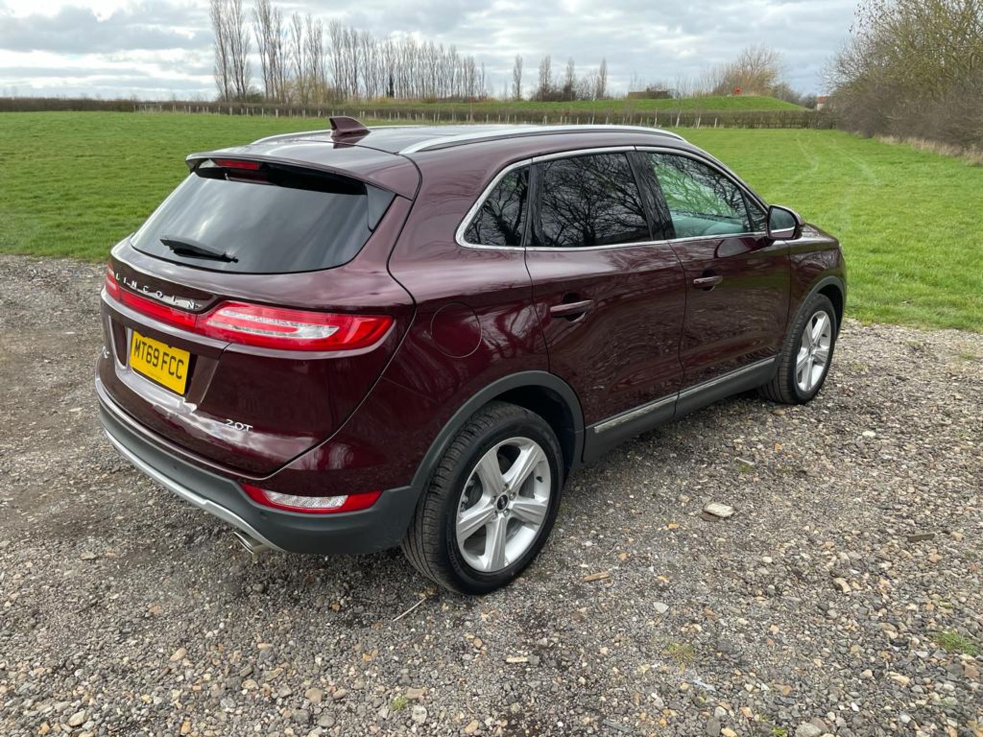 69 PLATE, PRE-REGISTERED 2017MY, LINCOLN MKC PREMIER 2.0L TURBO PETROL ECOBOOST (200bhp) AUTOMATIC - Image 7 of 14