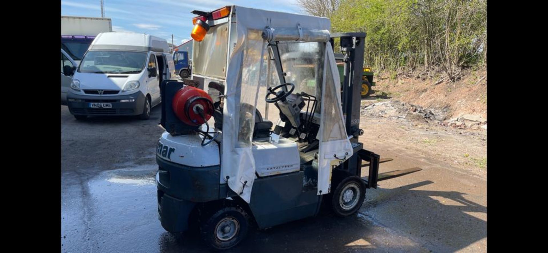 KALMAR 1.6T GAS CONTAINER SPEC FORKLIFT, STARTS DRIVES AND LIFTS TO 3.3M *PLUS VAT* - Image 16 of 17