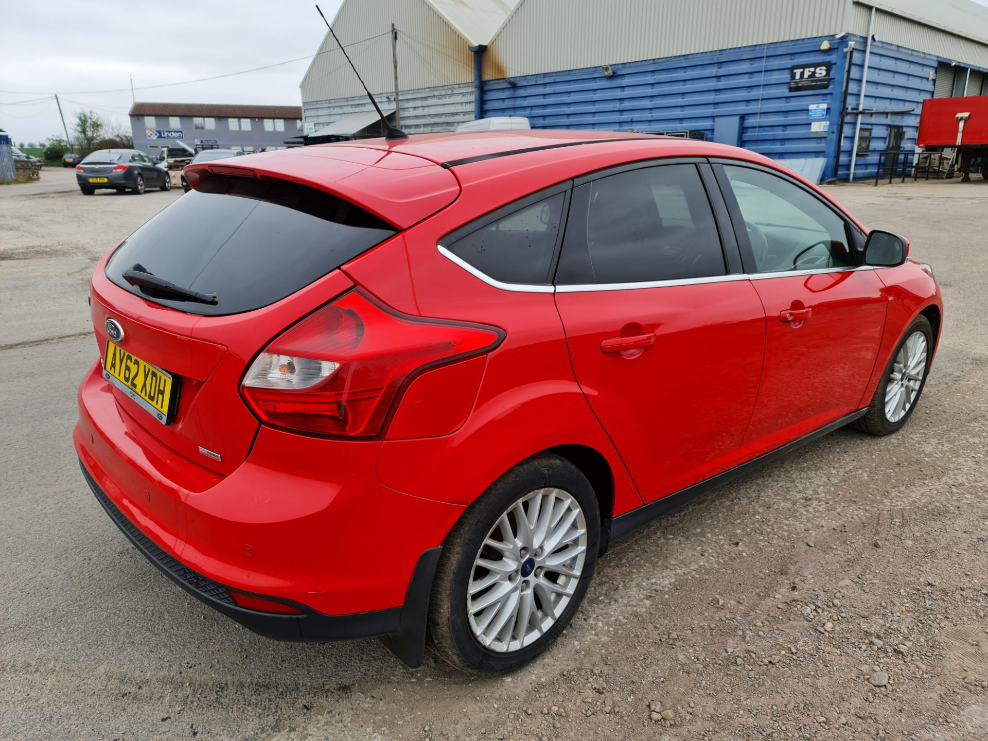 2012 FORD FOCUS ZETEC TDCI, RED, 5 DOOR HATCHBACK, 1.6 DIESEL ENGINE *NO VAT* - Image 7 of 31