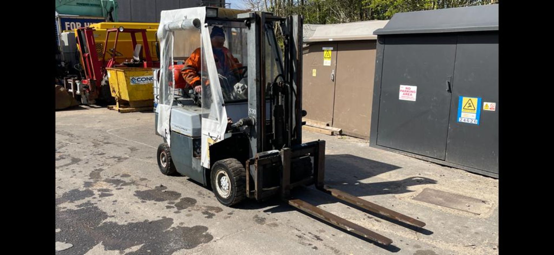 KALMAR 1.6T GAS CONTAINER SPEC FORKLIFT, STARTS DRIVES AND LIFTS TO 3.3M *PLUS VAT* - Image 4 of 17