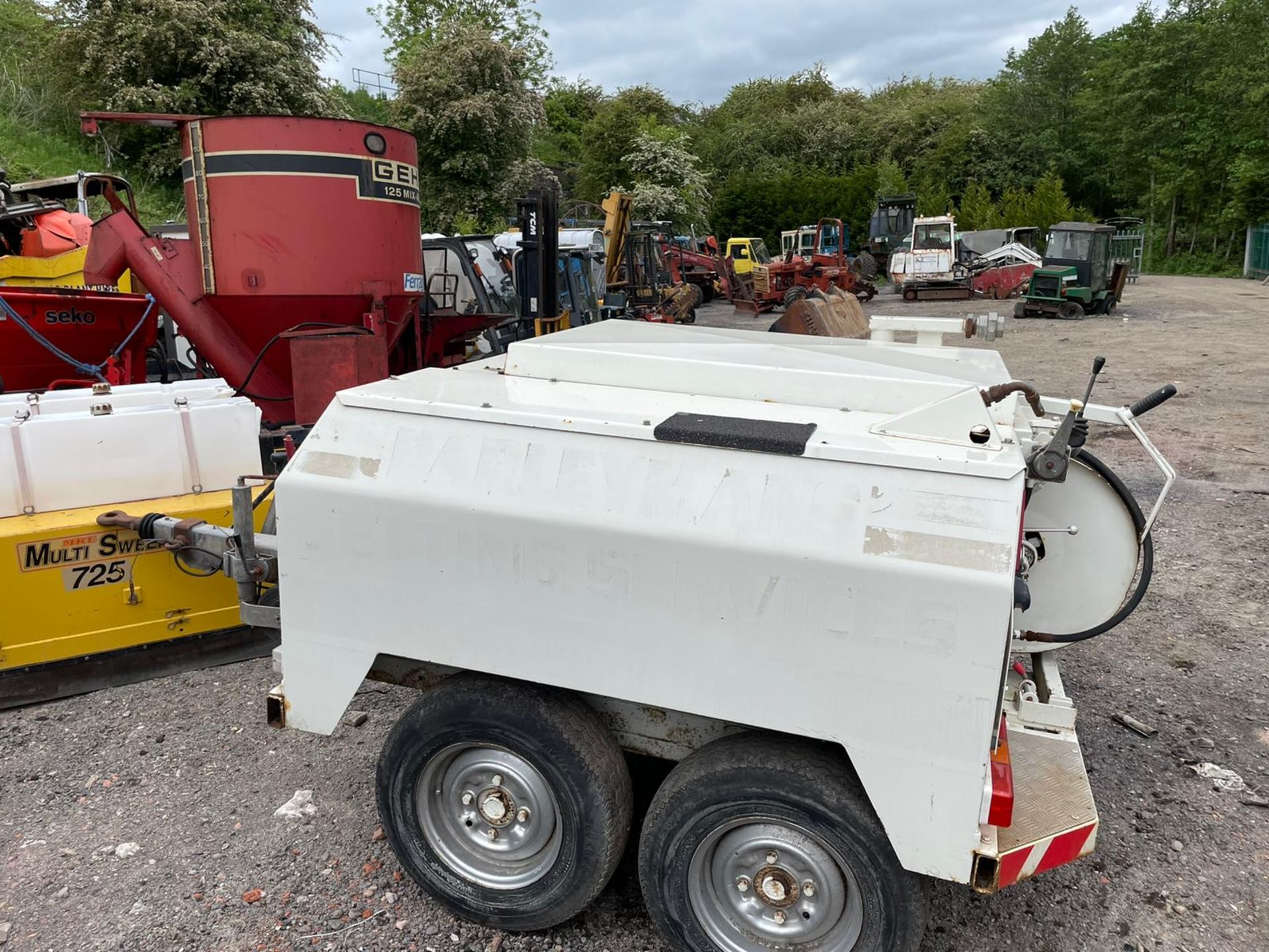 TWIN AXLE JETTING TRAILER, SHOWING 442 HOURS, LISTER PETTER DIESEL ENGINE *PLUS VAT* - Image 4 of 10