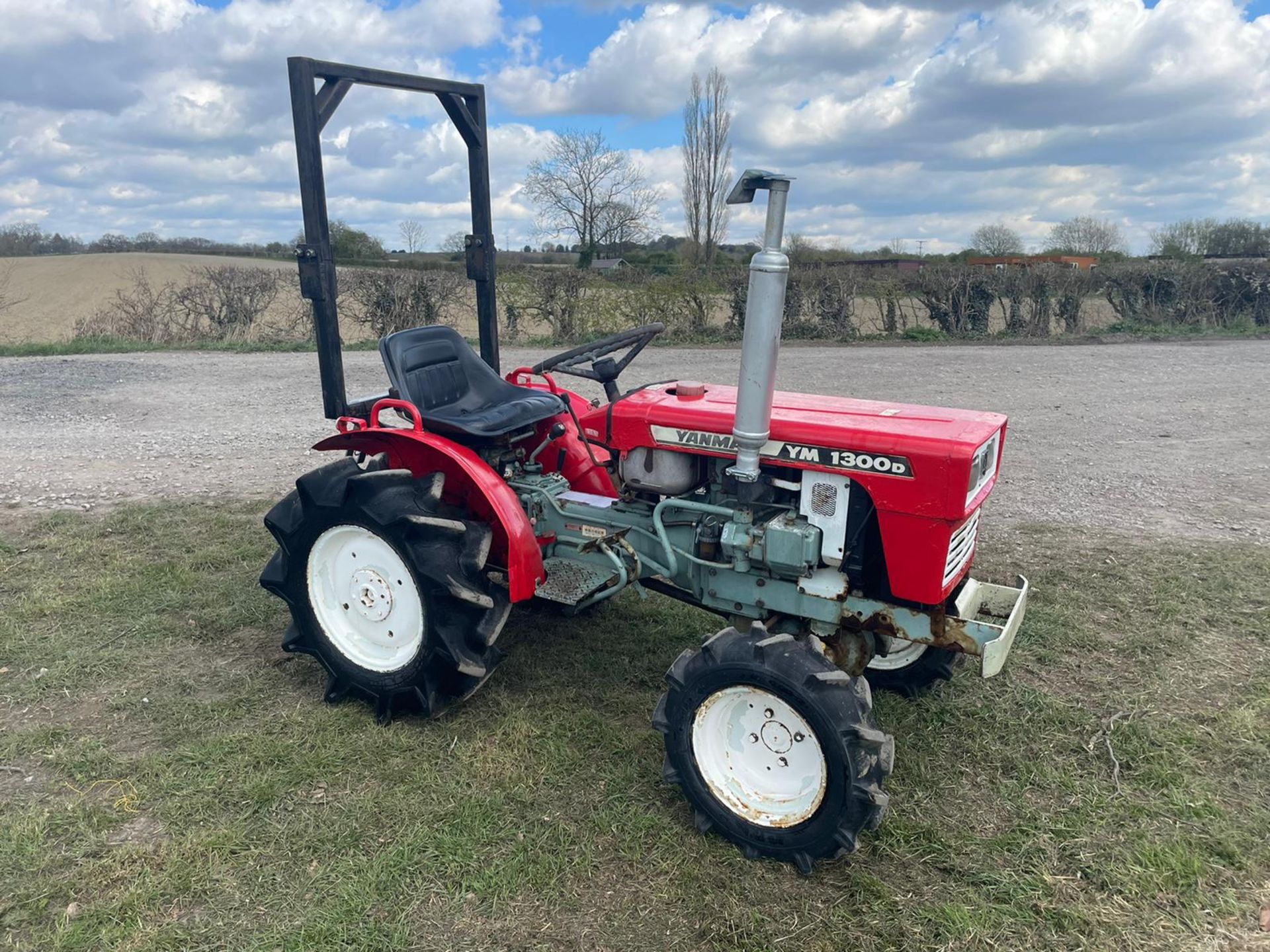 YANMAR YM1300D COMPACT TRACTOR, RUNS, DRIVES & WORKS, SHOWING 415 HOURS *PLUS VAT* - Image 4 of 9