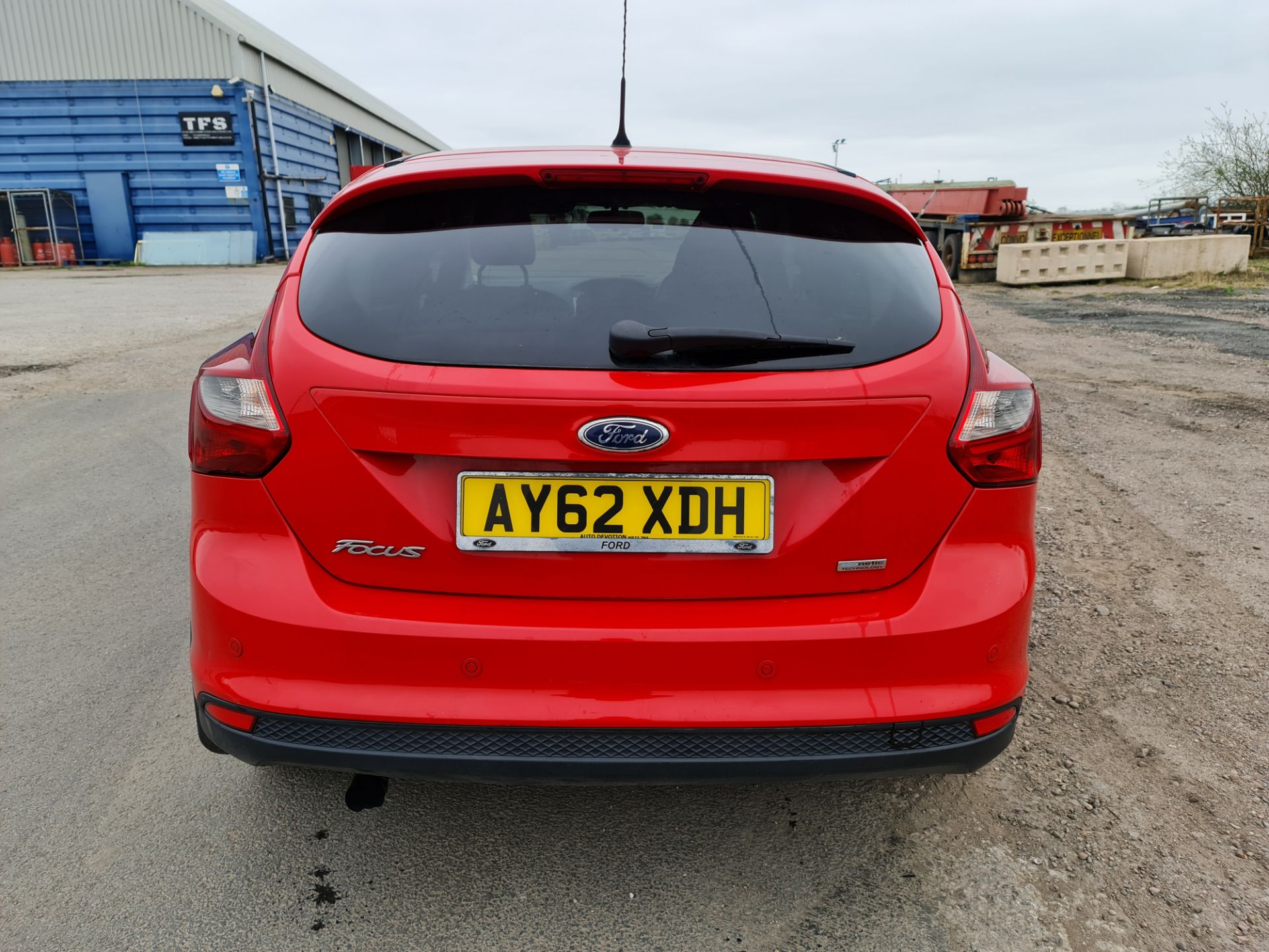 2012 FORD FOCUS ZETEC TDCI, RED, 5 DOOR HATCHBACK, 1.6 DIESEL ENGINE *NO VAT* - Image 6 of 31